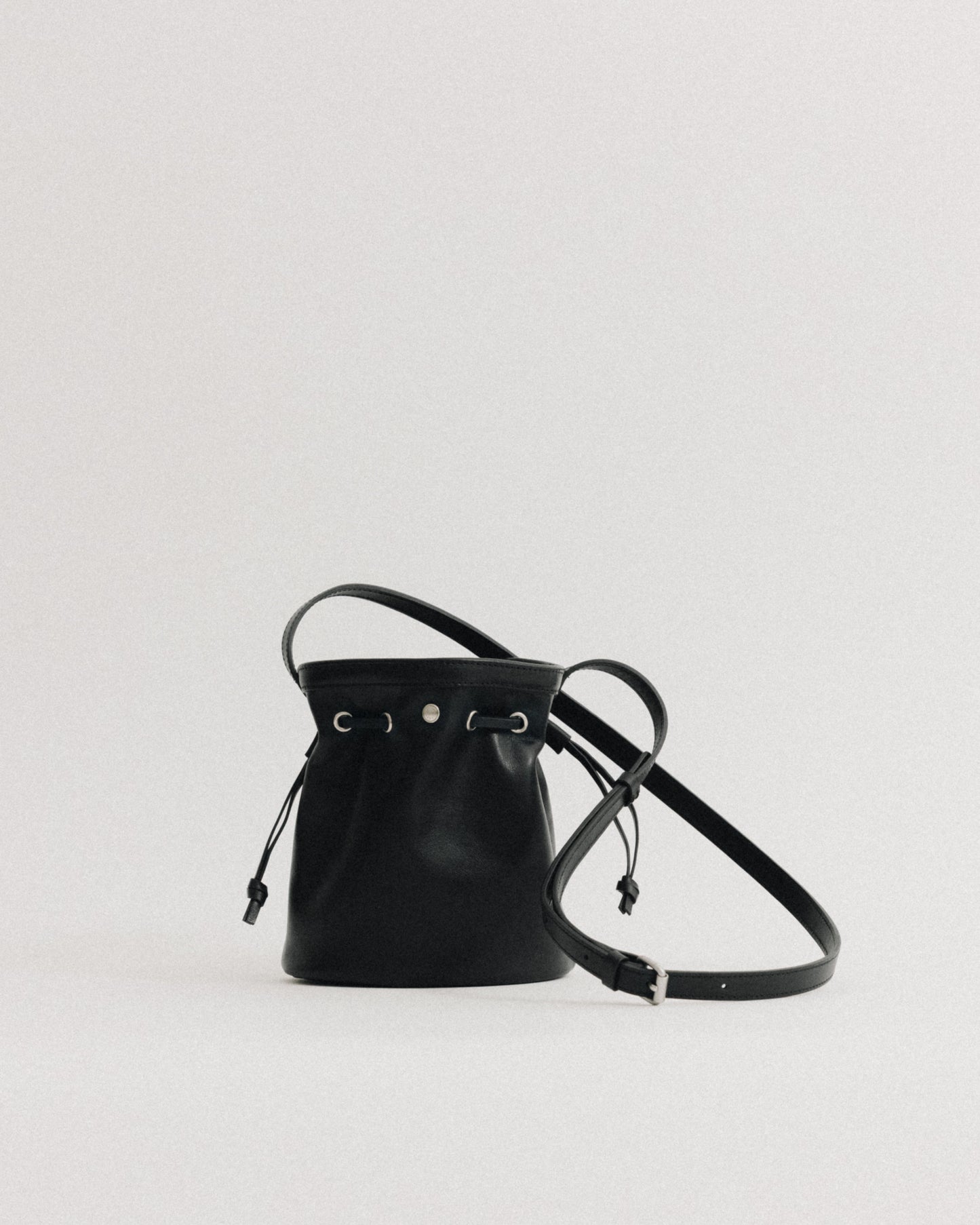 SAC COQUILLE BUCKET MINI SOFT BLACK