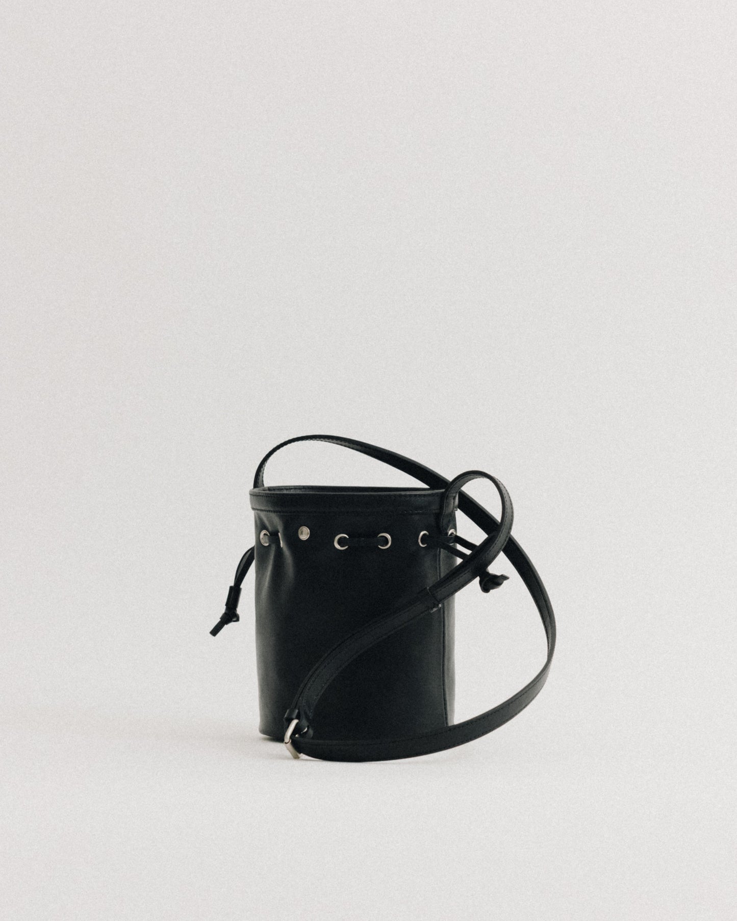 SAC COQUILLE BUCKET MINI SOFT BLACK