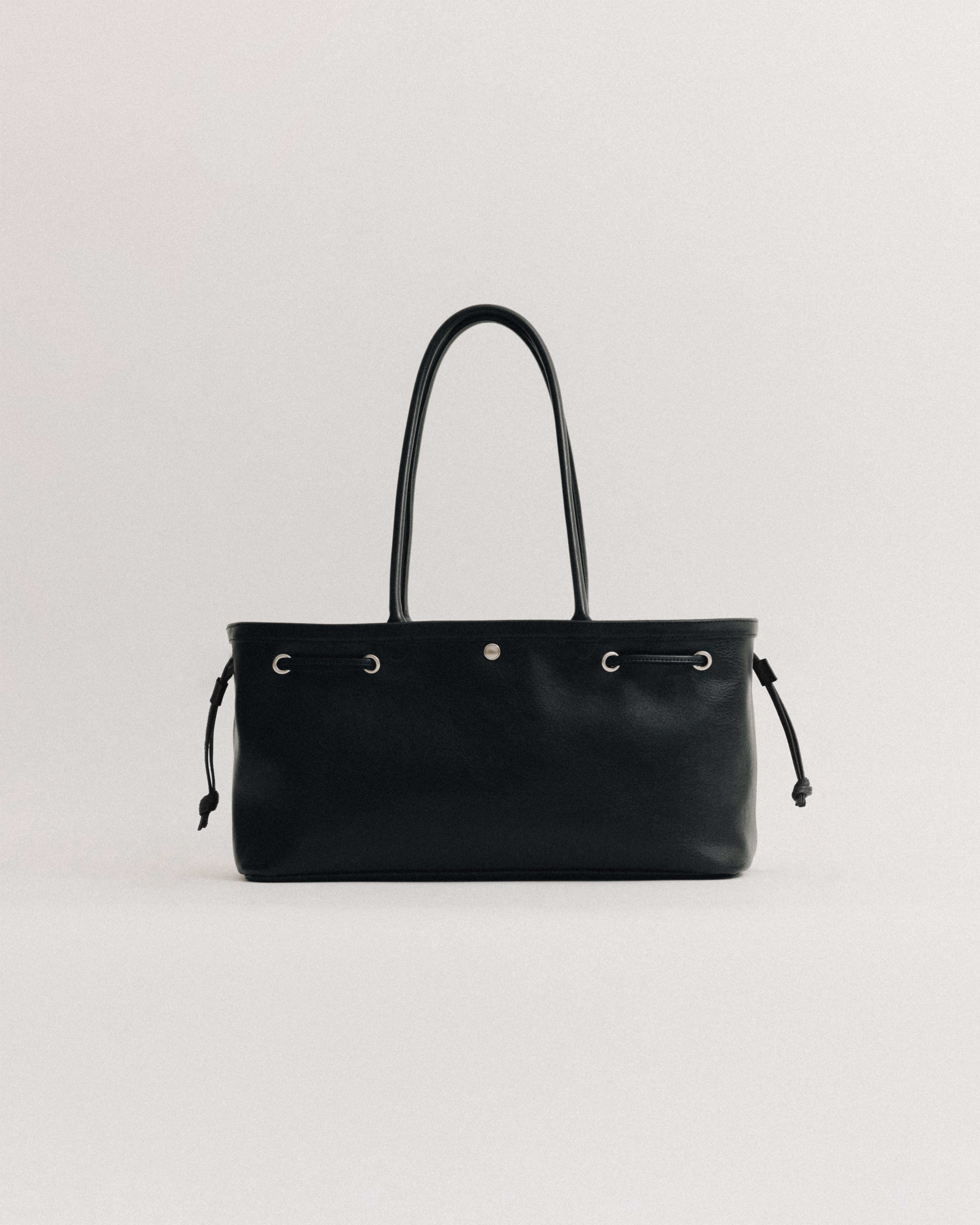 SAC COQUILLE BASSE SOFT BLACK – TOUT Y EST JP