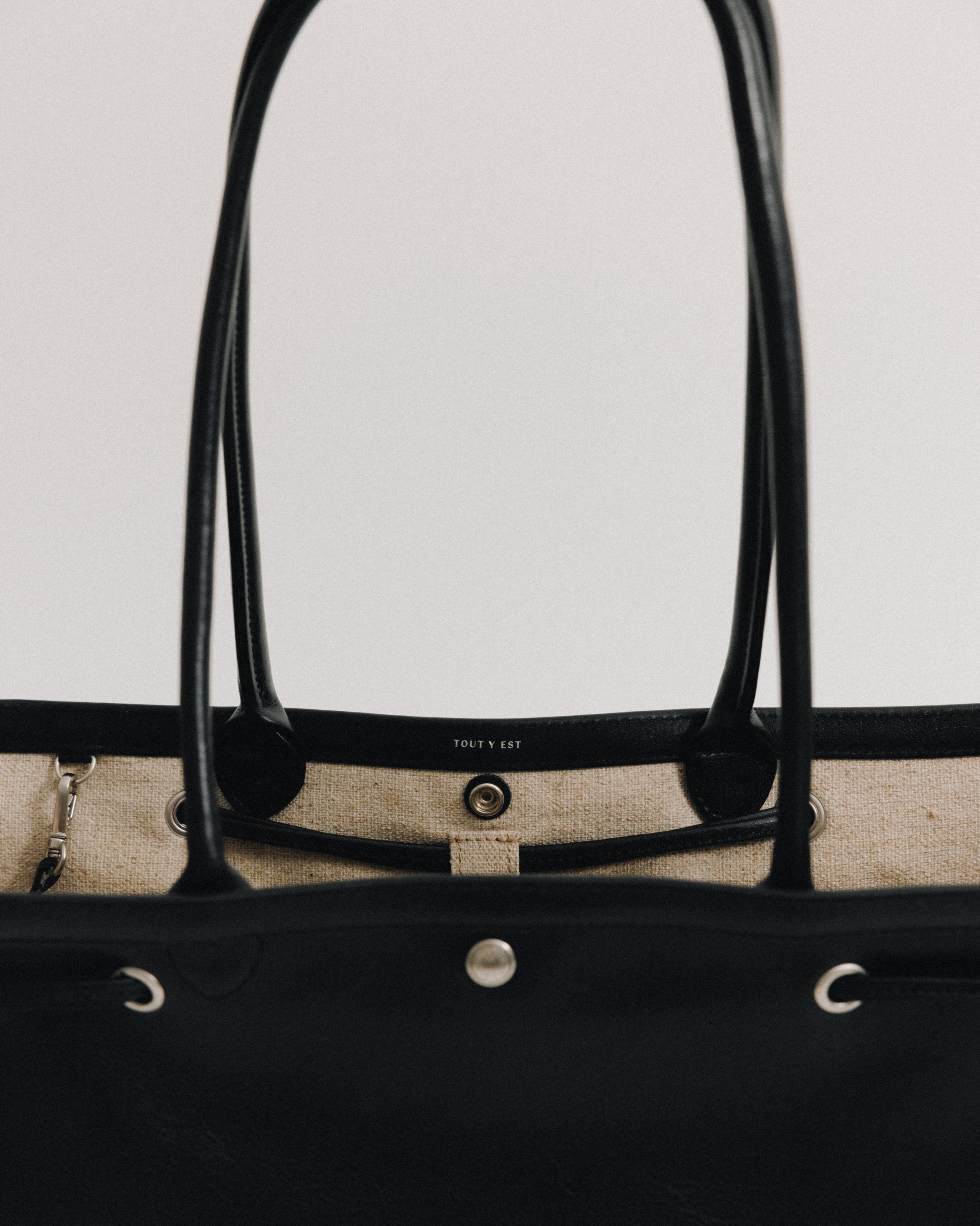 SAC COQUILLE BASSE SOFT BLACK – TOUT Y EST JP