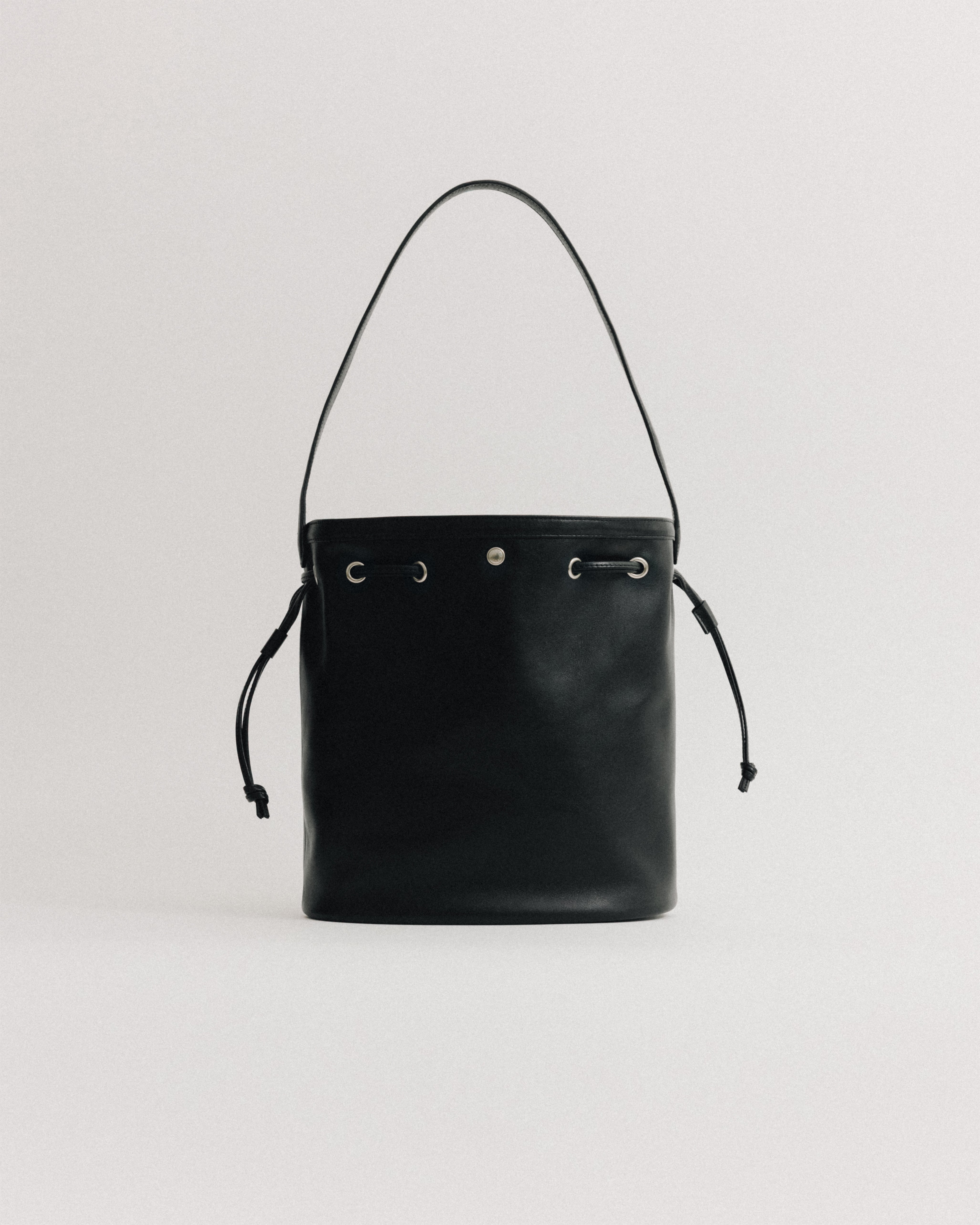 toutyest SAC COQUILLE BUCKET black 超美品 SAC COQUILLE BUCKET BLACK – TOUT Y EST JP