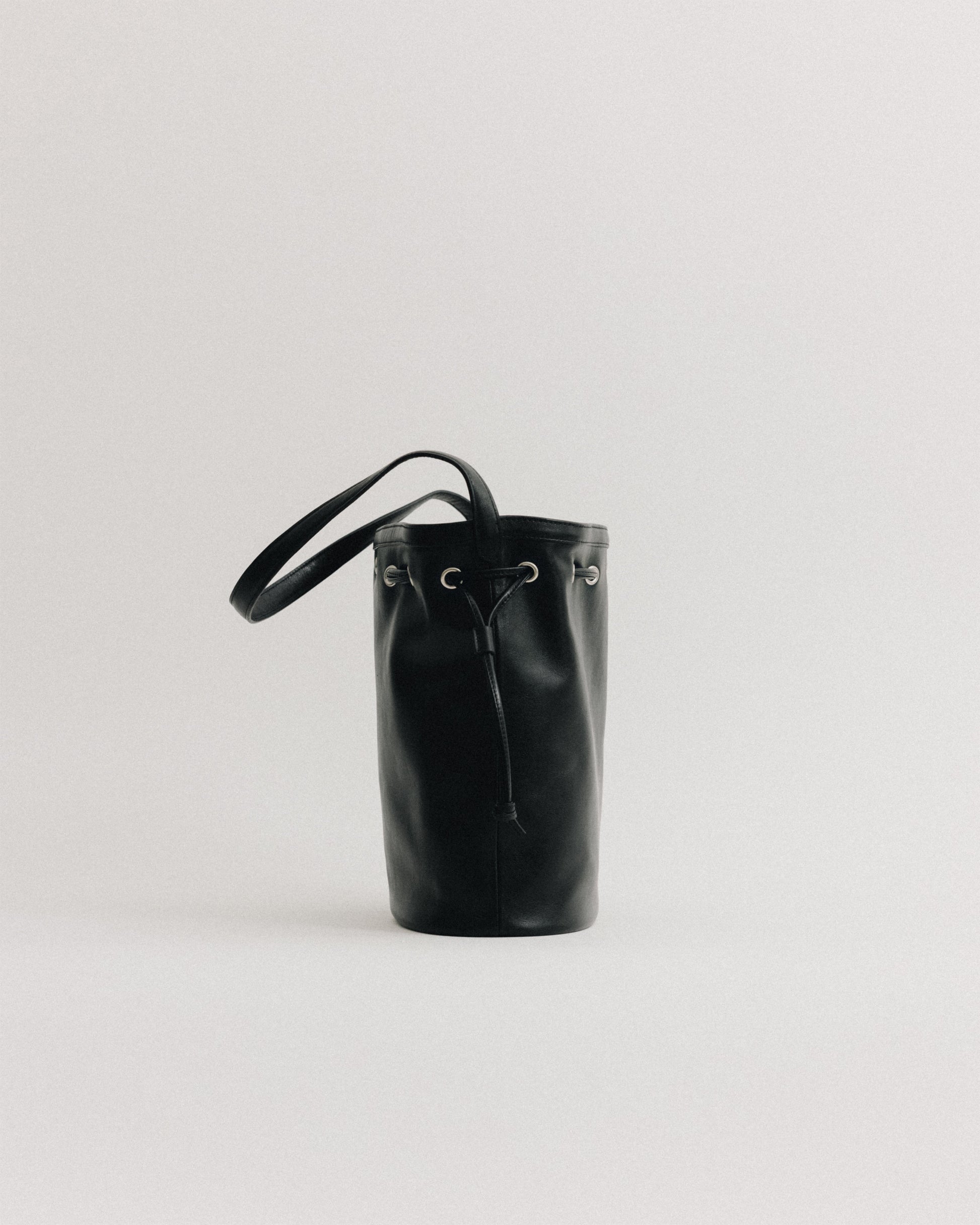 SAC COQUILLE BUCKET SOFT BLACK