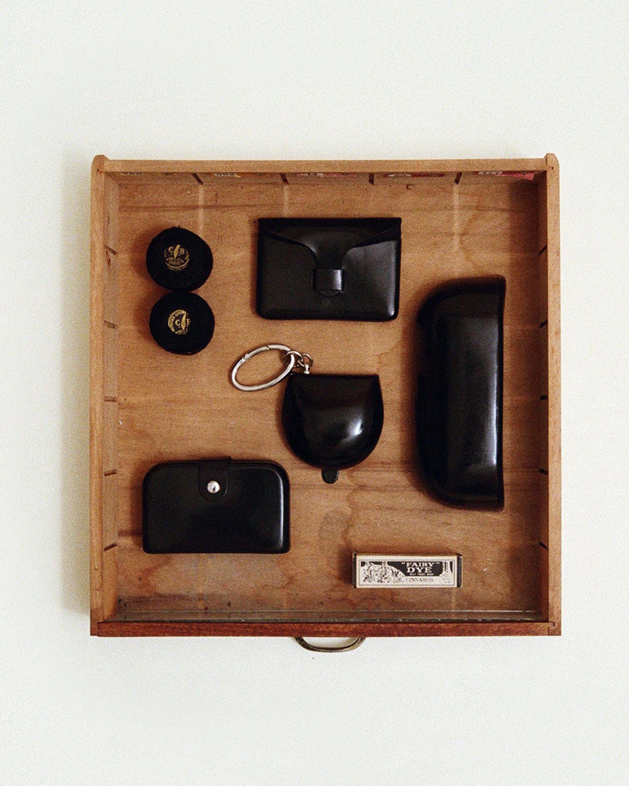 tout y est PORTE MONNAIES FLORENCE ブラック PORTE MONNAIES FLORENCE BLACK – TOUT Y EST JP