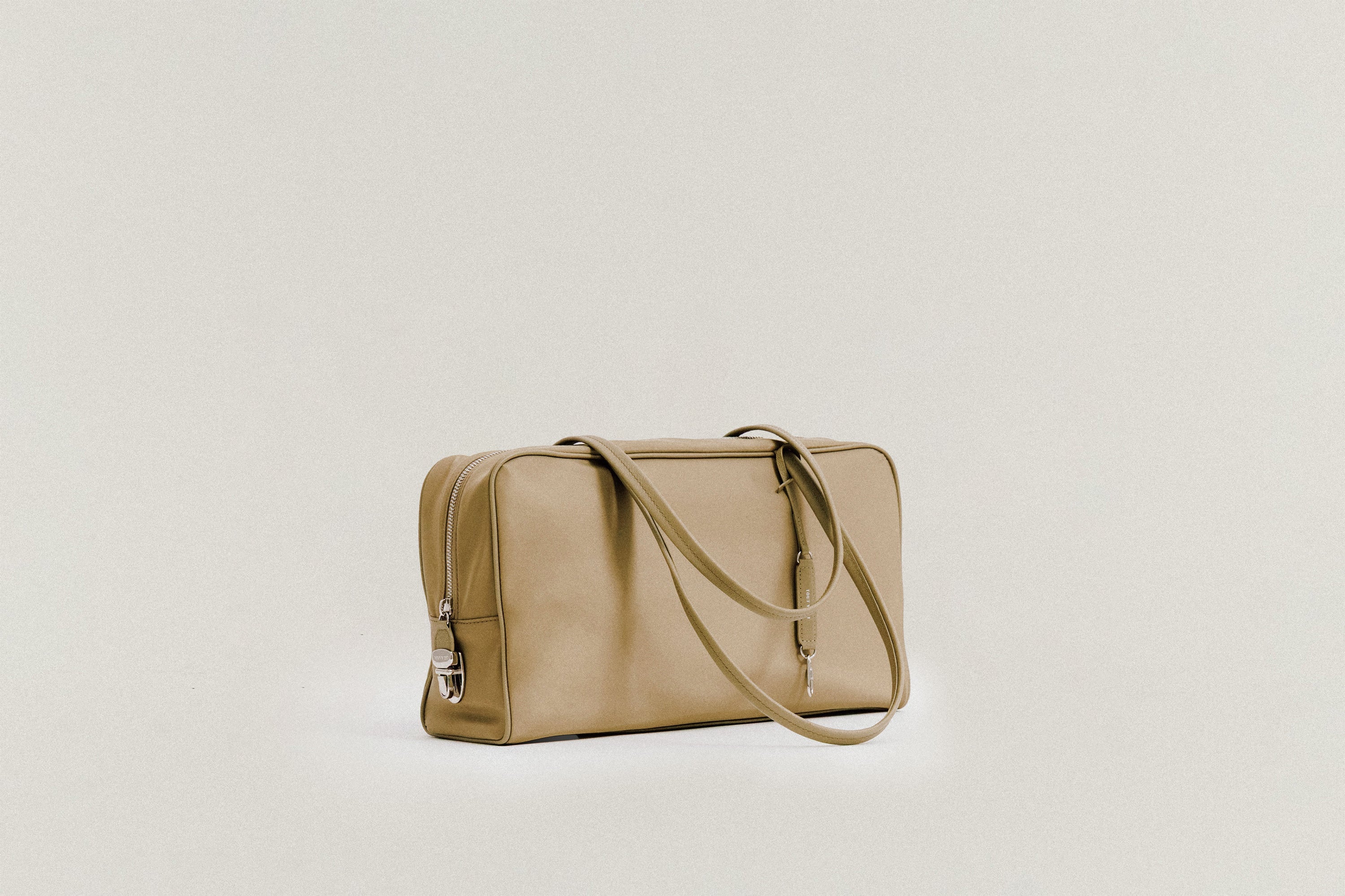 BAGS – TOUT Y EST JP
