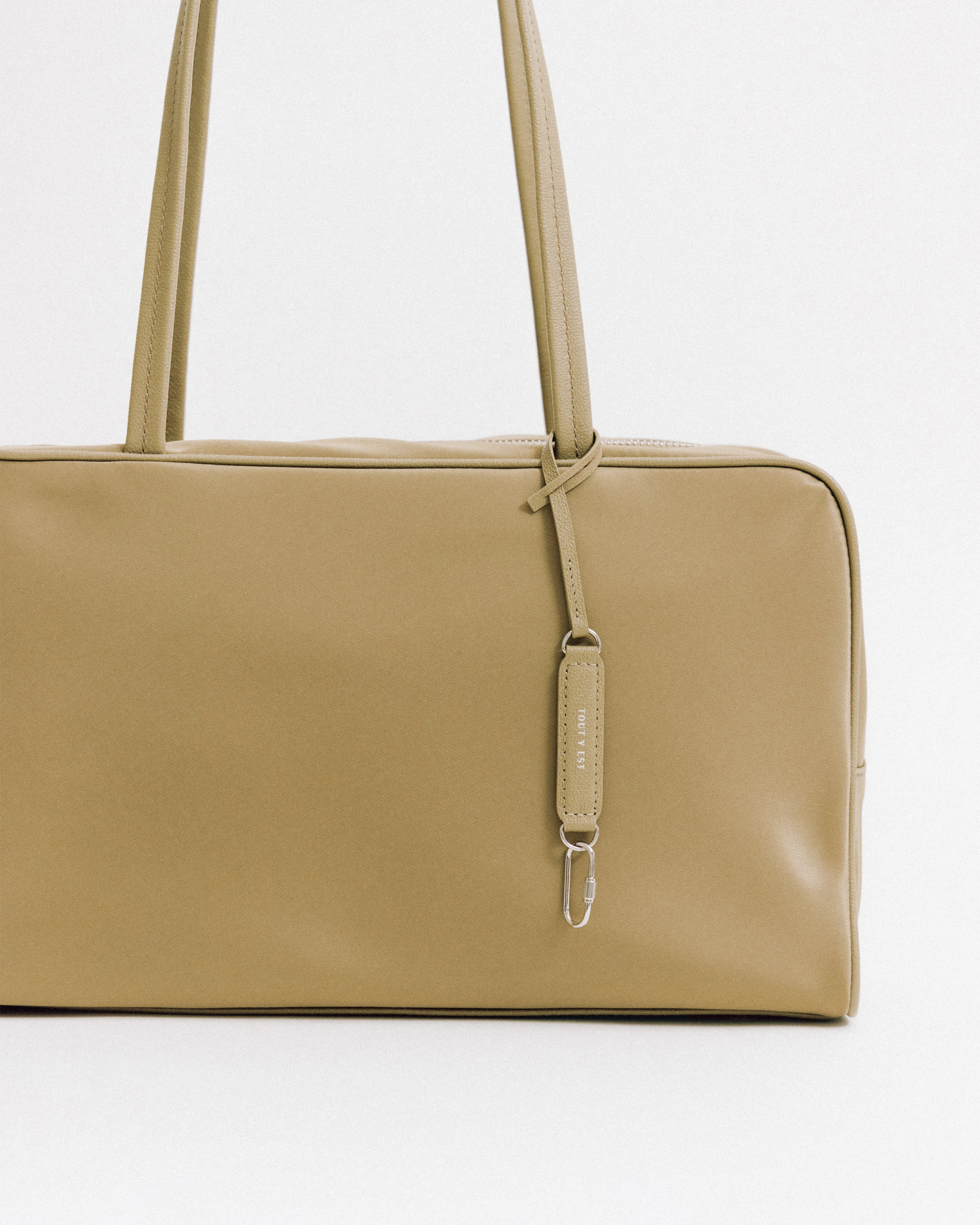 SAC LOQUET NYLON BEIGE – TOUT Y EST JP