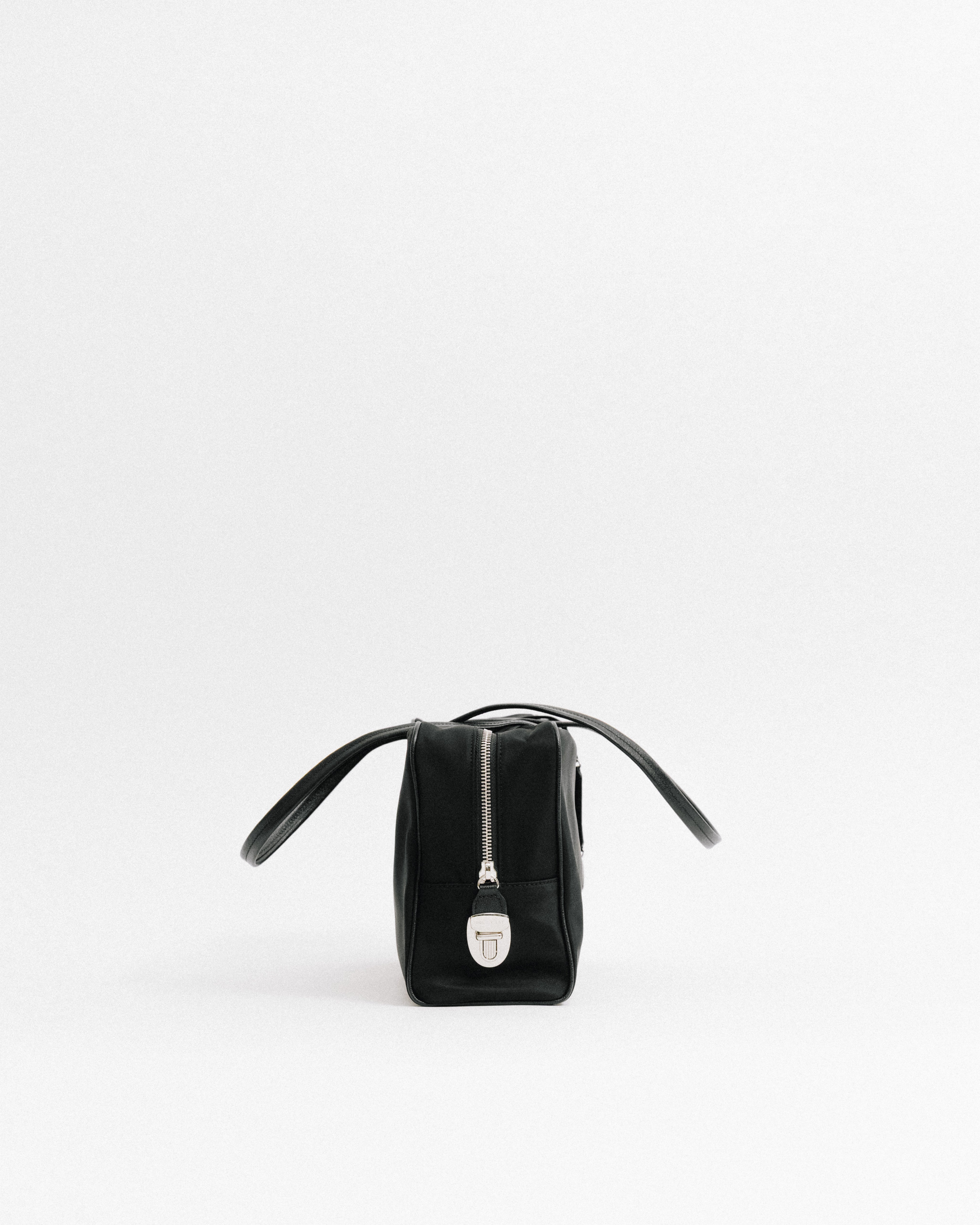 SAC LOQUET NYLON BLACK – TOUT Y EST JP