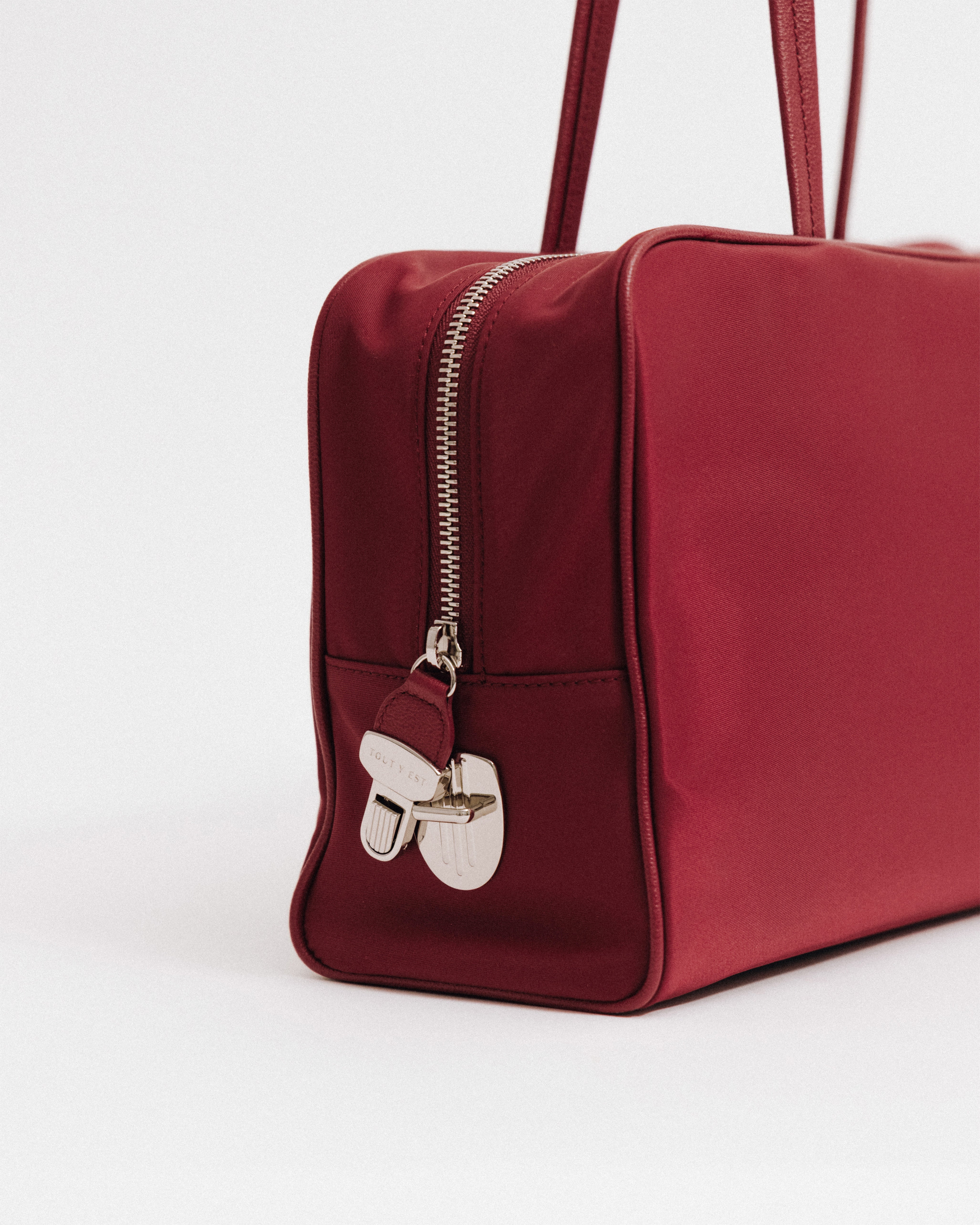 SAC LOQUET NYLON RED – TOUT Y EST JP