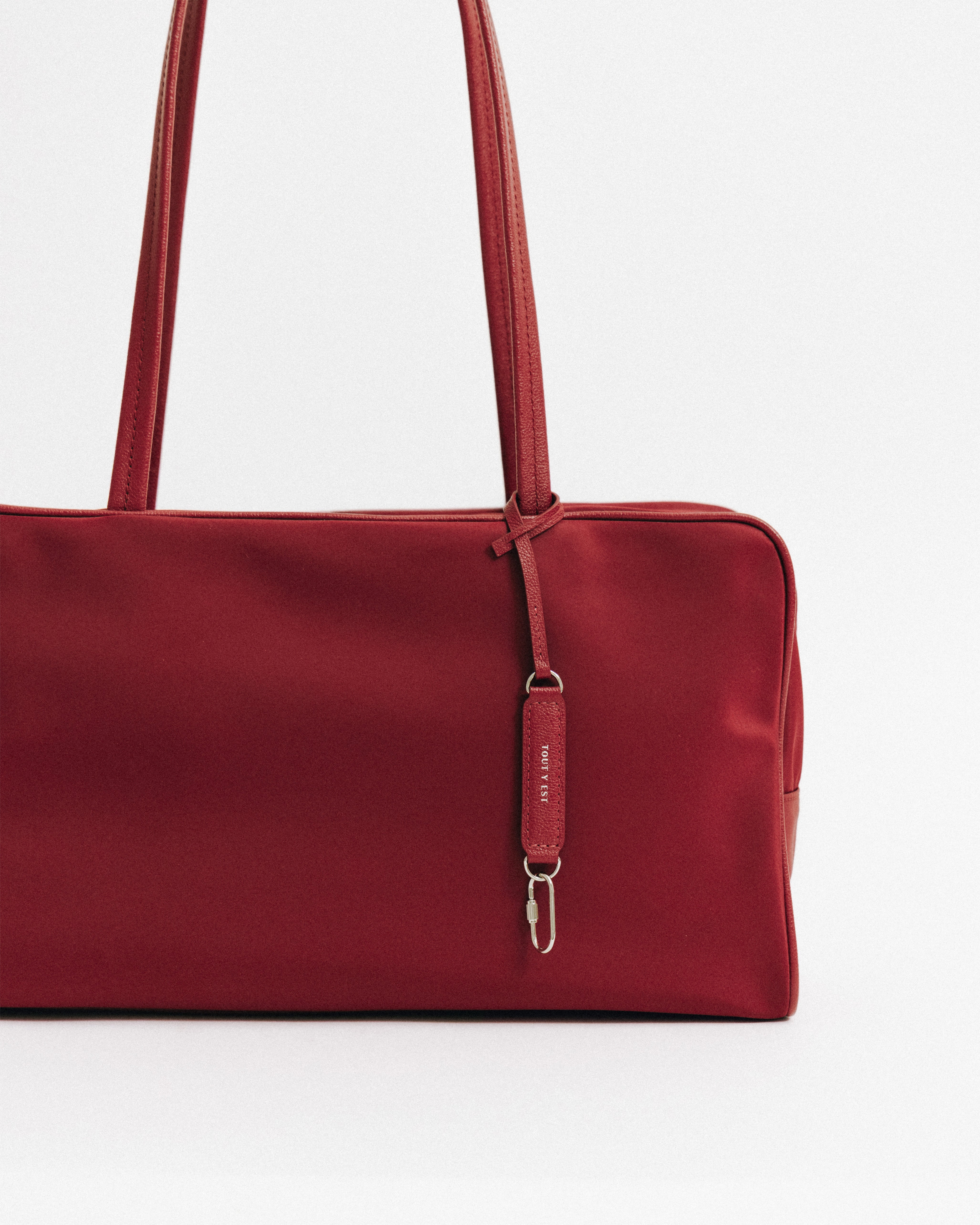 TOUT Y EST ロケバッグ　ナイロン SAC LOQUET NYLON RED – TOUT Y EST JP