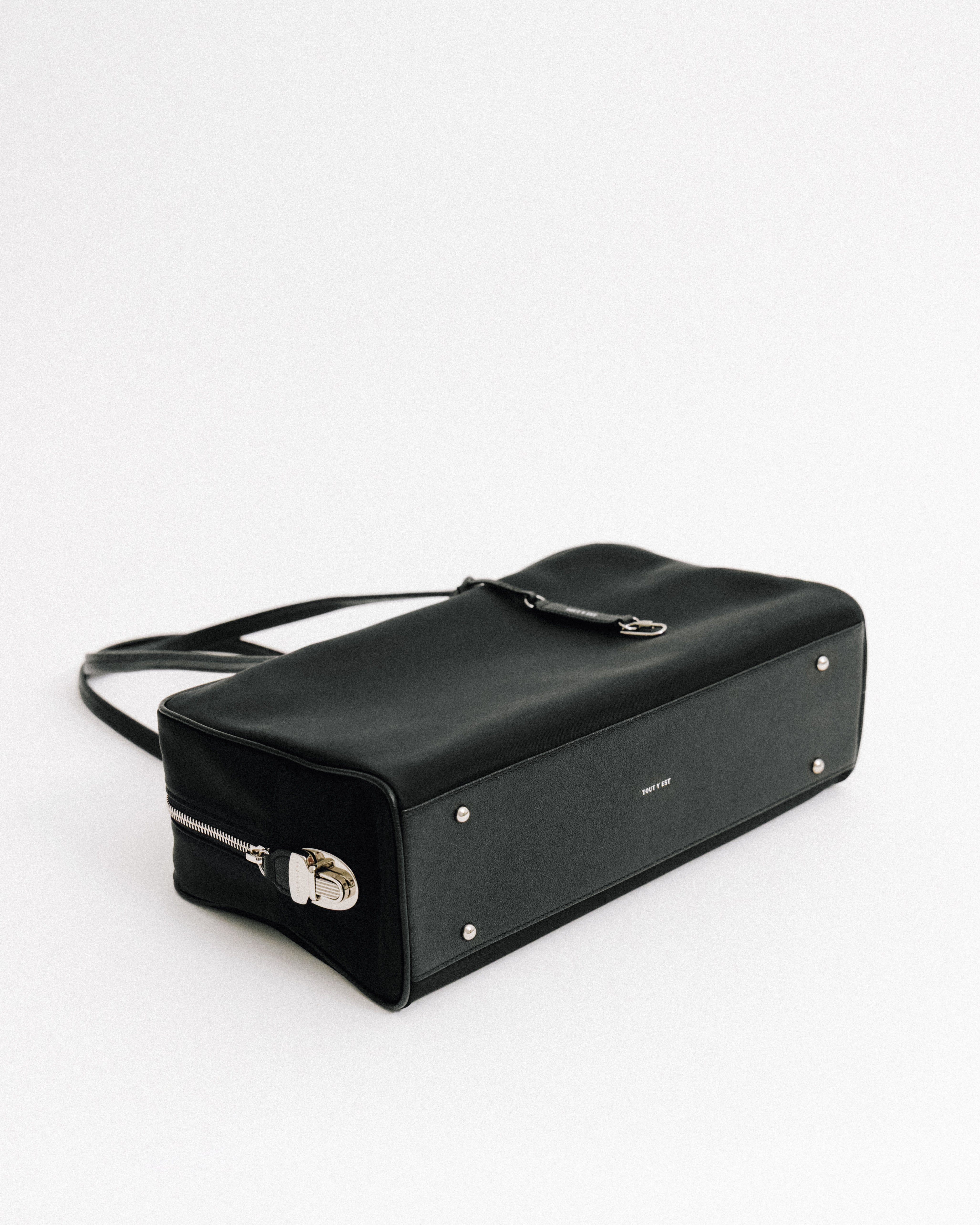 SAC LOQUET NYLON BLACK – TOUT Y EST JP
