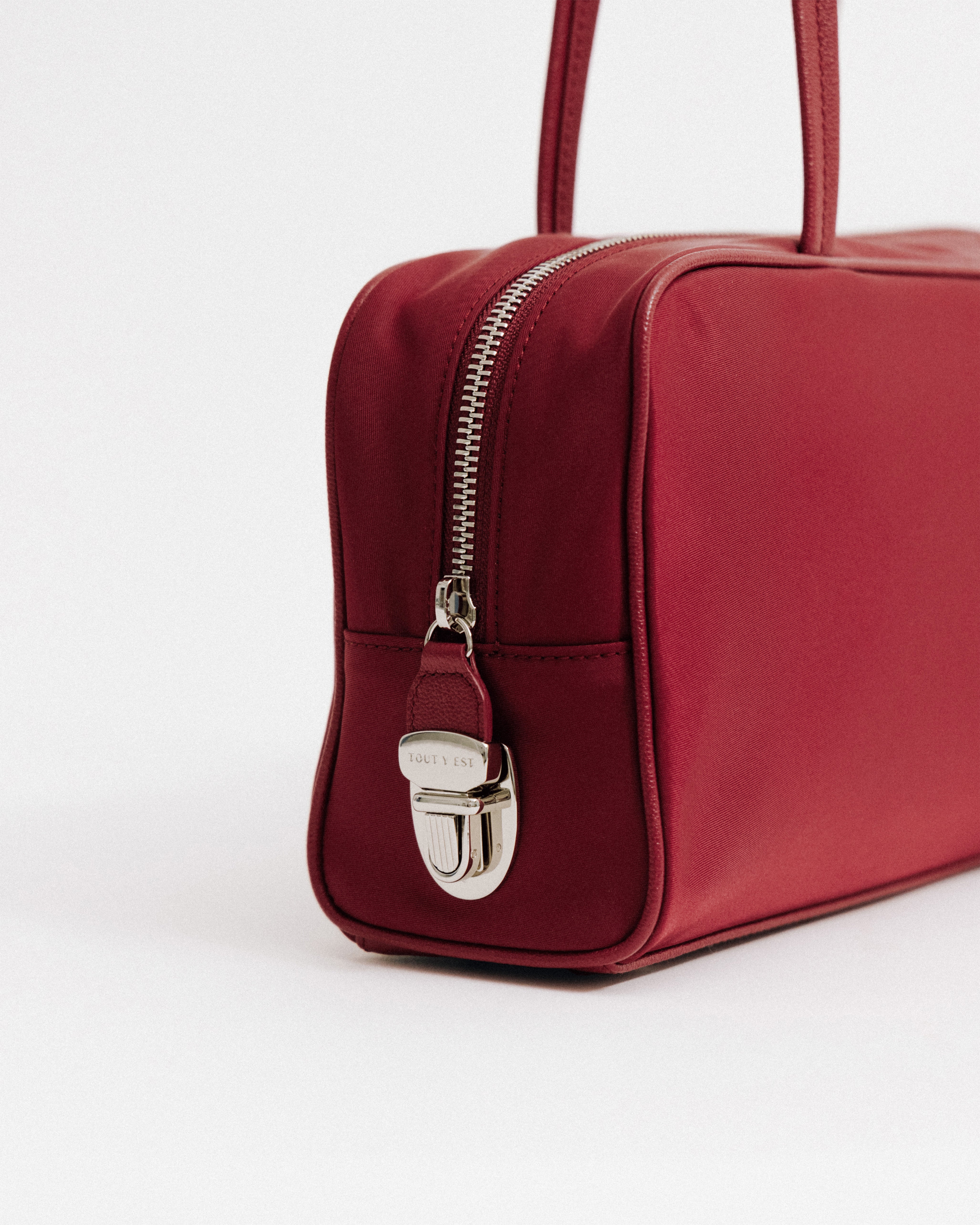SAC LOQUET NYLON SMALL RED – TOUT Y EST JP