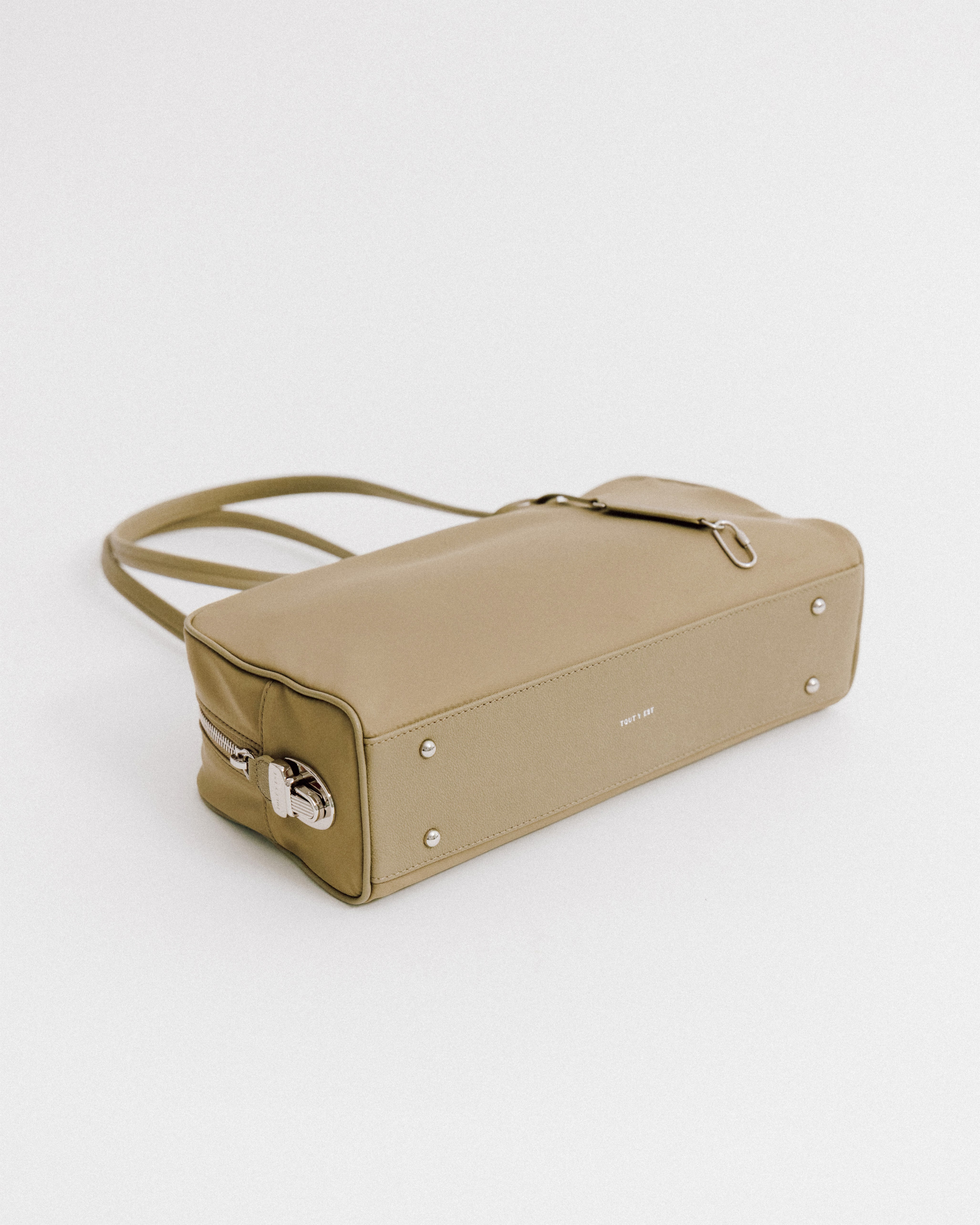 【1-2回使用】toutyest SAC LOQUET NYLON SMALL SAC LOQUET NYLON SMALL BEIGE – TOUT Y EST JP