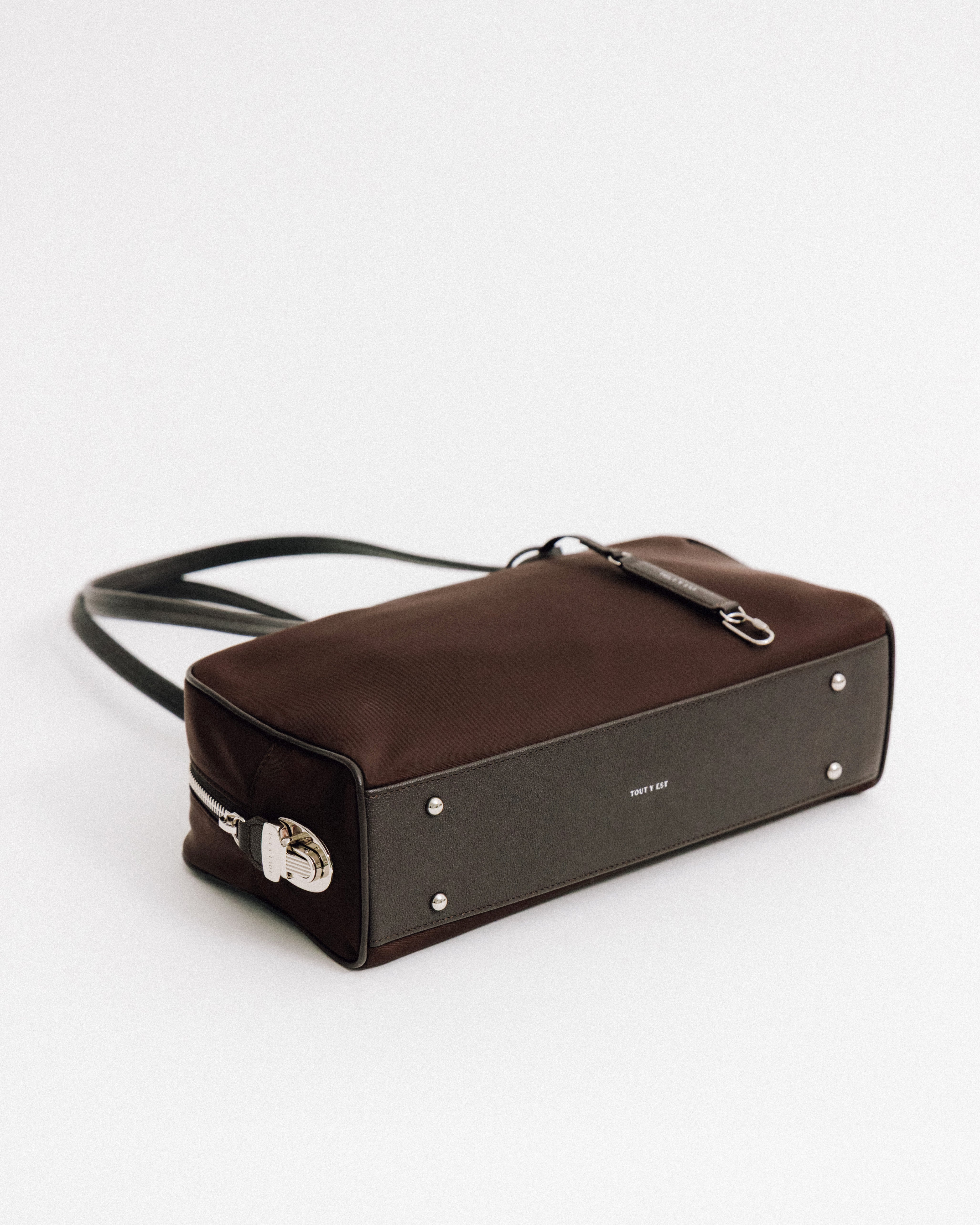 SAC LOQUET NYLON SMALL BROWN – TOUT Y EST JP
