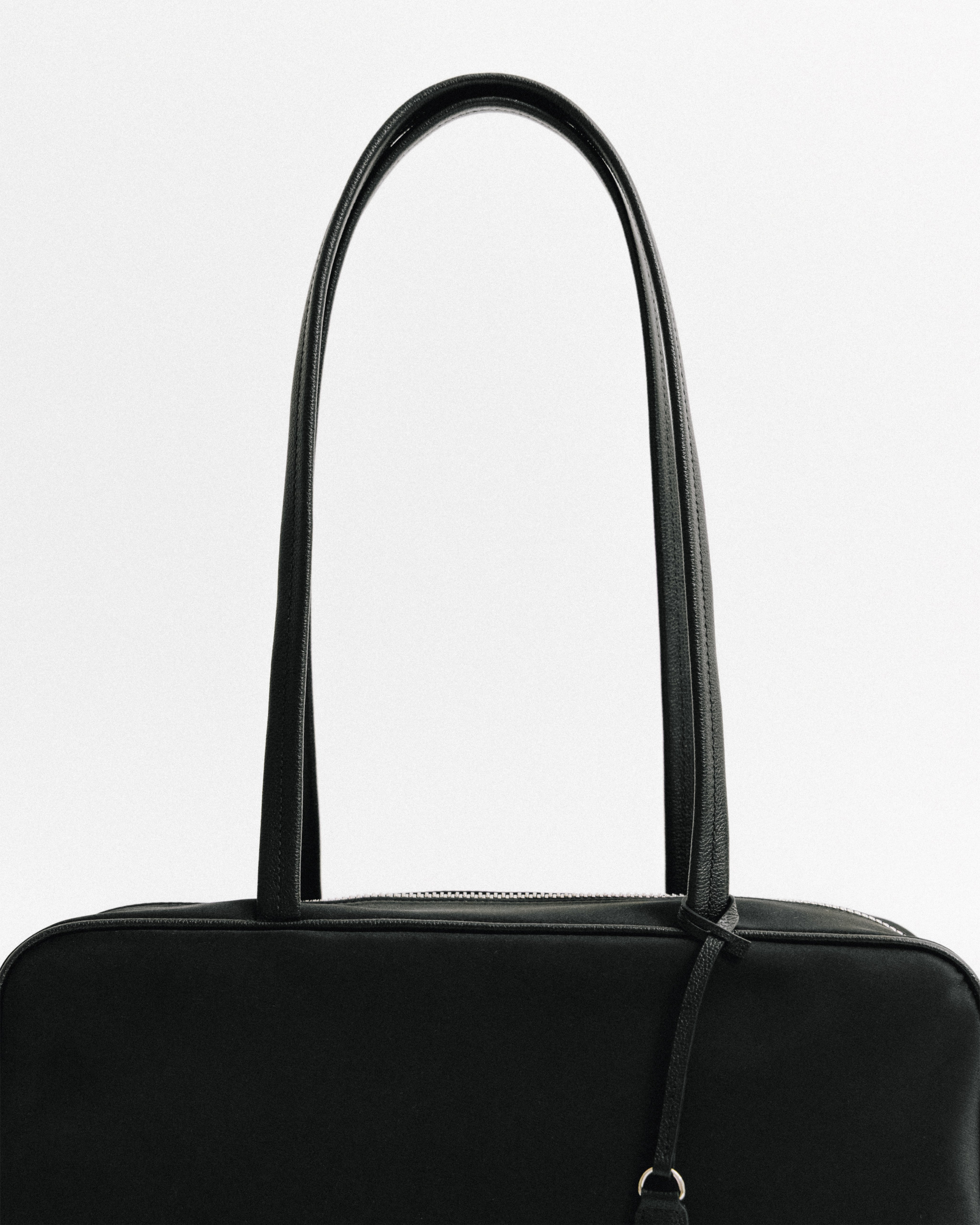 SAC LOQUET NYLON SMALL BLACK – TOUT Y EST JP