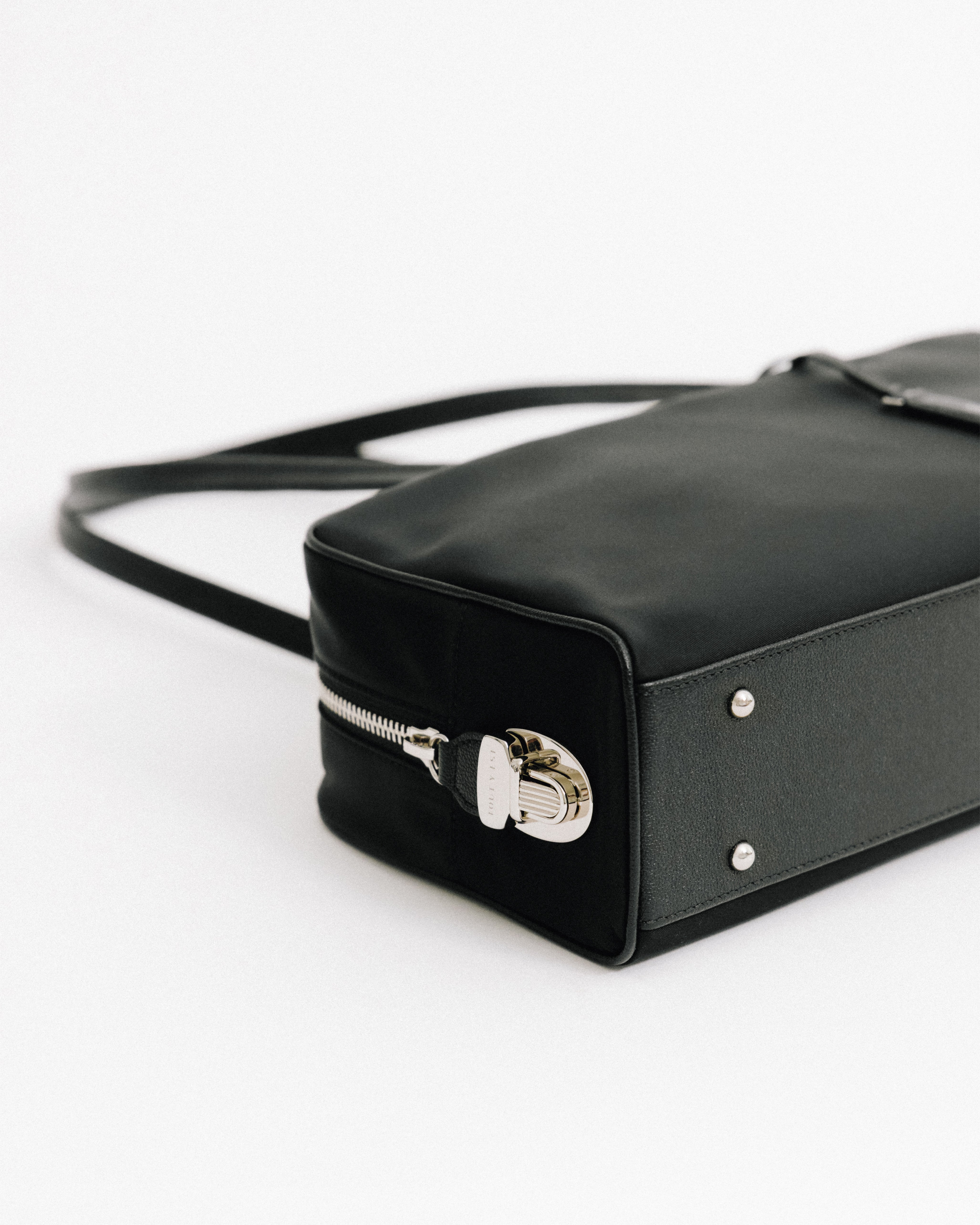SAC LOQUET NYLON SMALL BLACK – TOUT Y EST JP