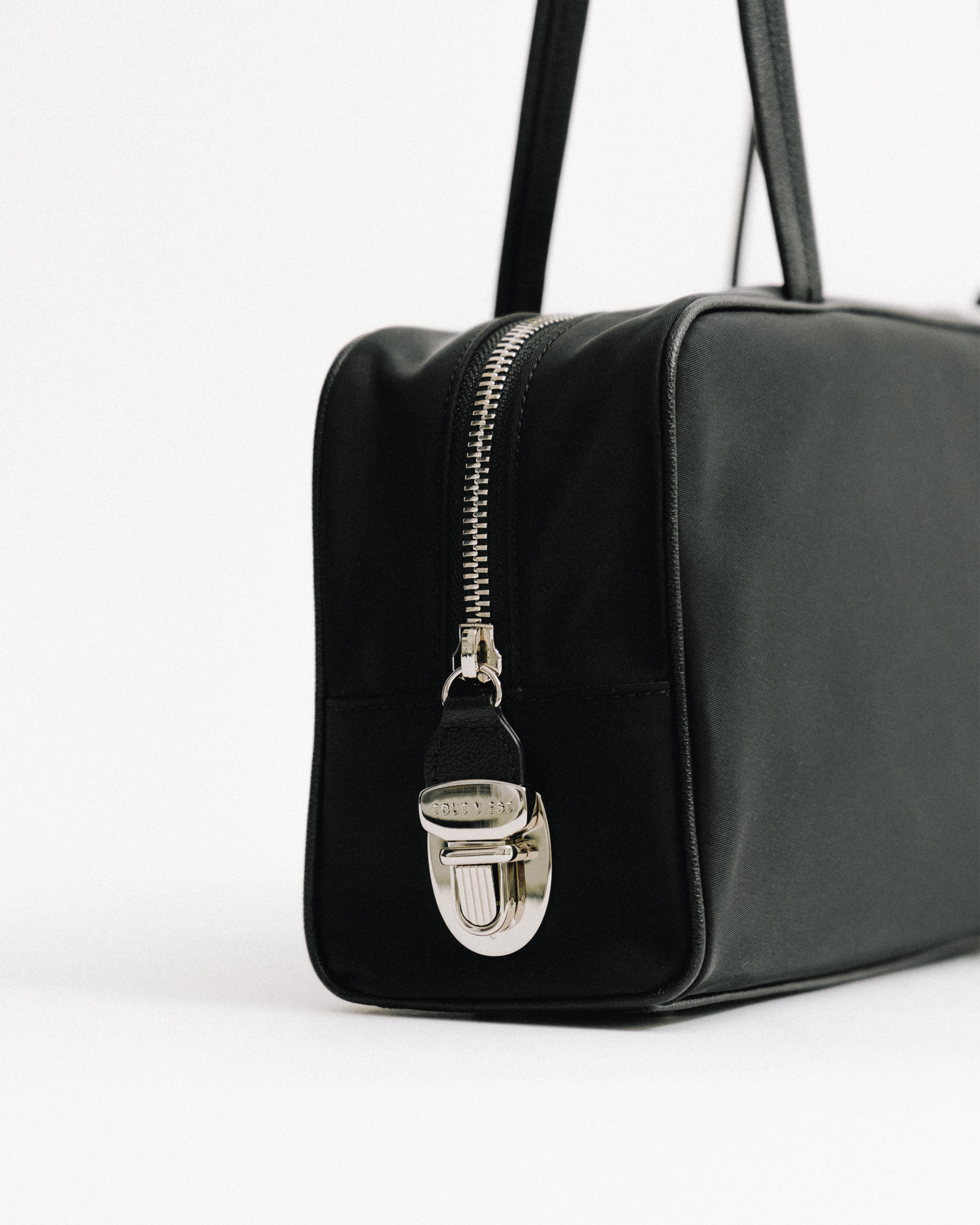 トゥティエ tout y est SAC LOQUET NYLON ブラック SAC LOQUET NYLON SMALL BLACK – TOUT Y EST JP