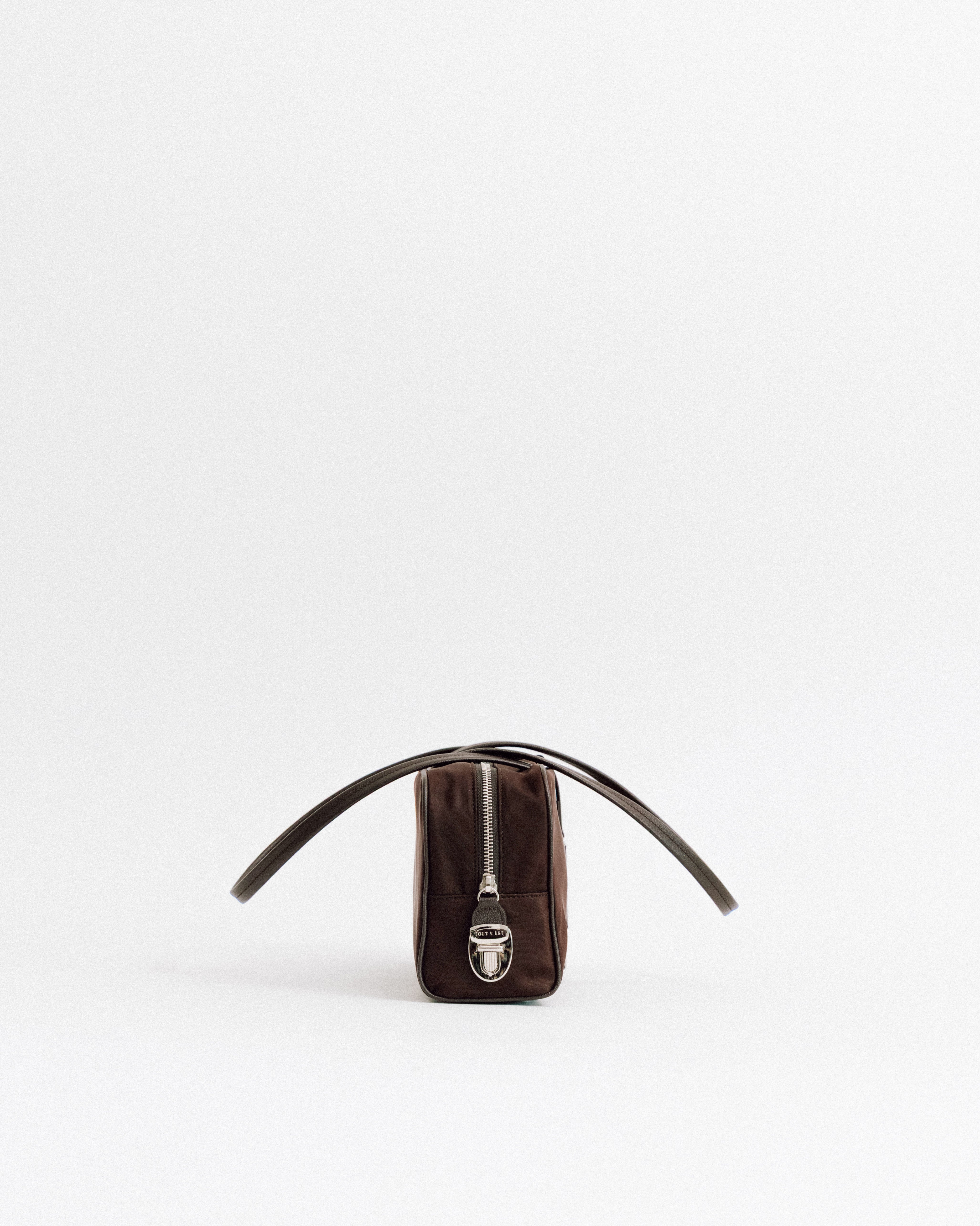 SAC LOQUET NYLON SMALL BROWN – TOUT Y EST JP
