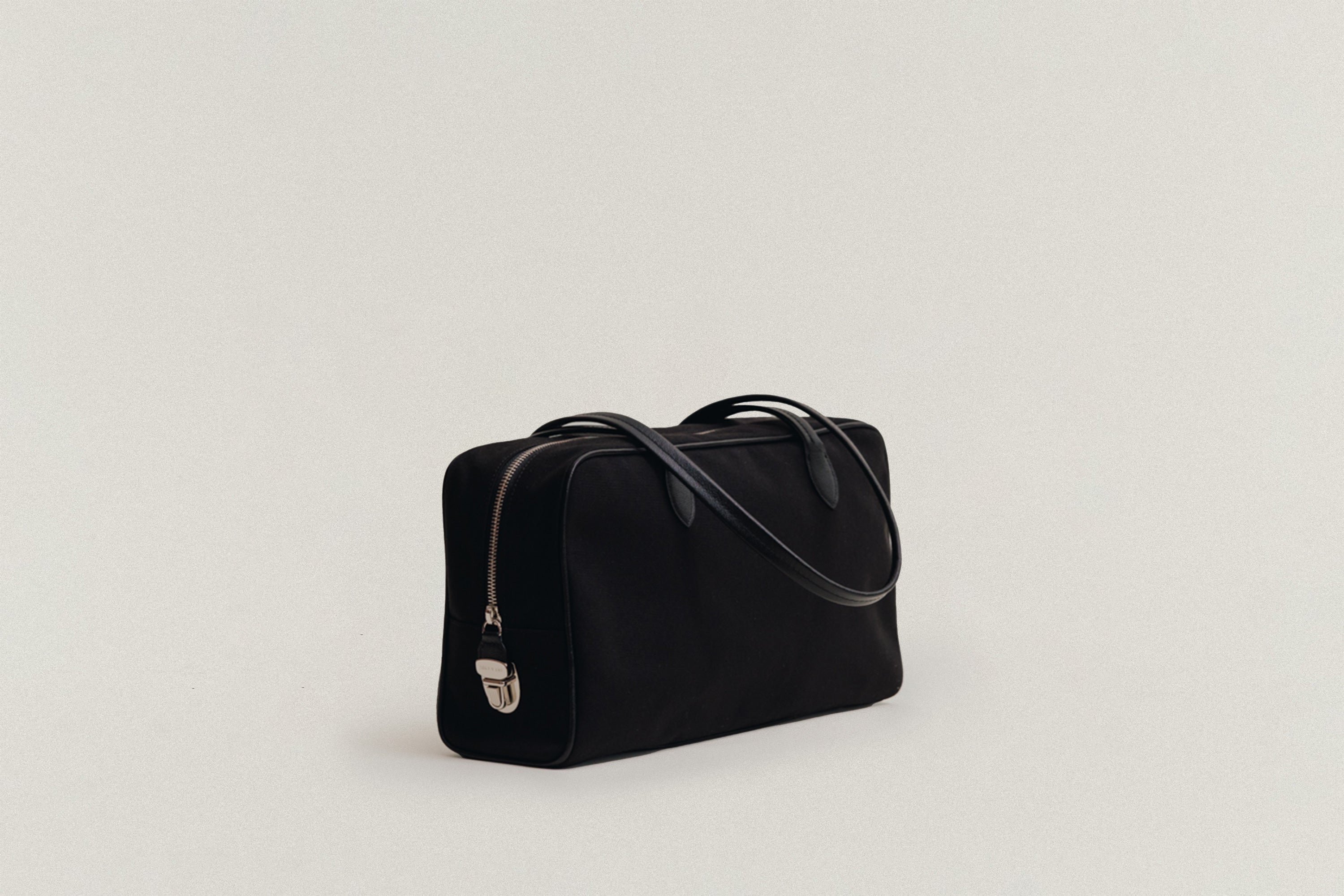 ☆未使用級☆ TOUT Y EST トゥティエ ロケバッグ レザー SAC LOQUET TOILE BLACK – TOUT Y EST JP