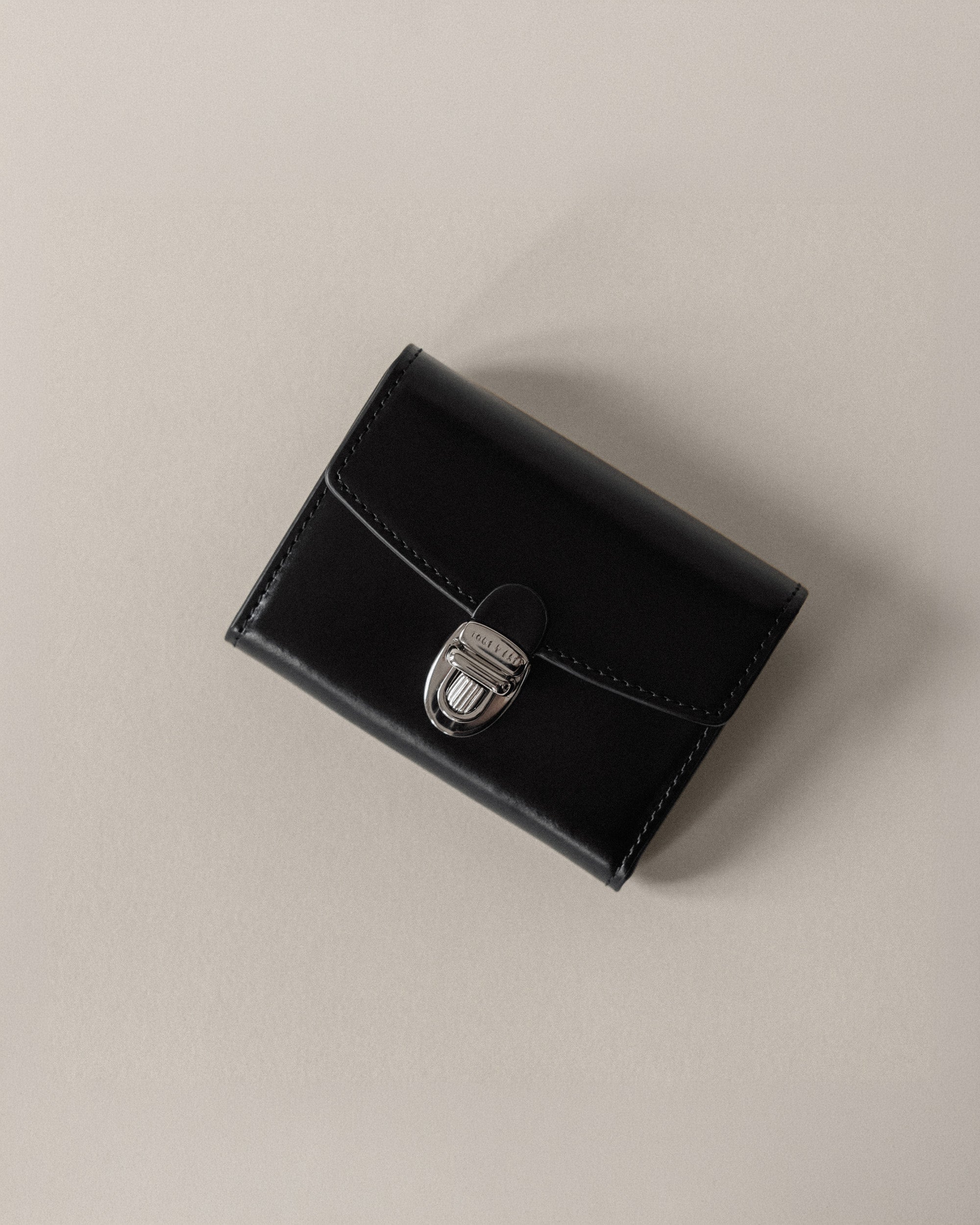 PORTE CARTES LOQUET BLACK – TOUT Y EST JP