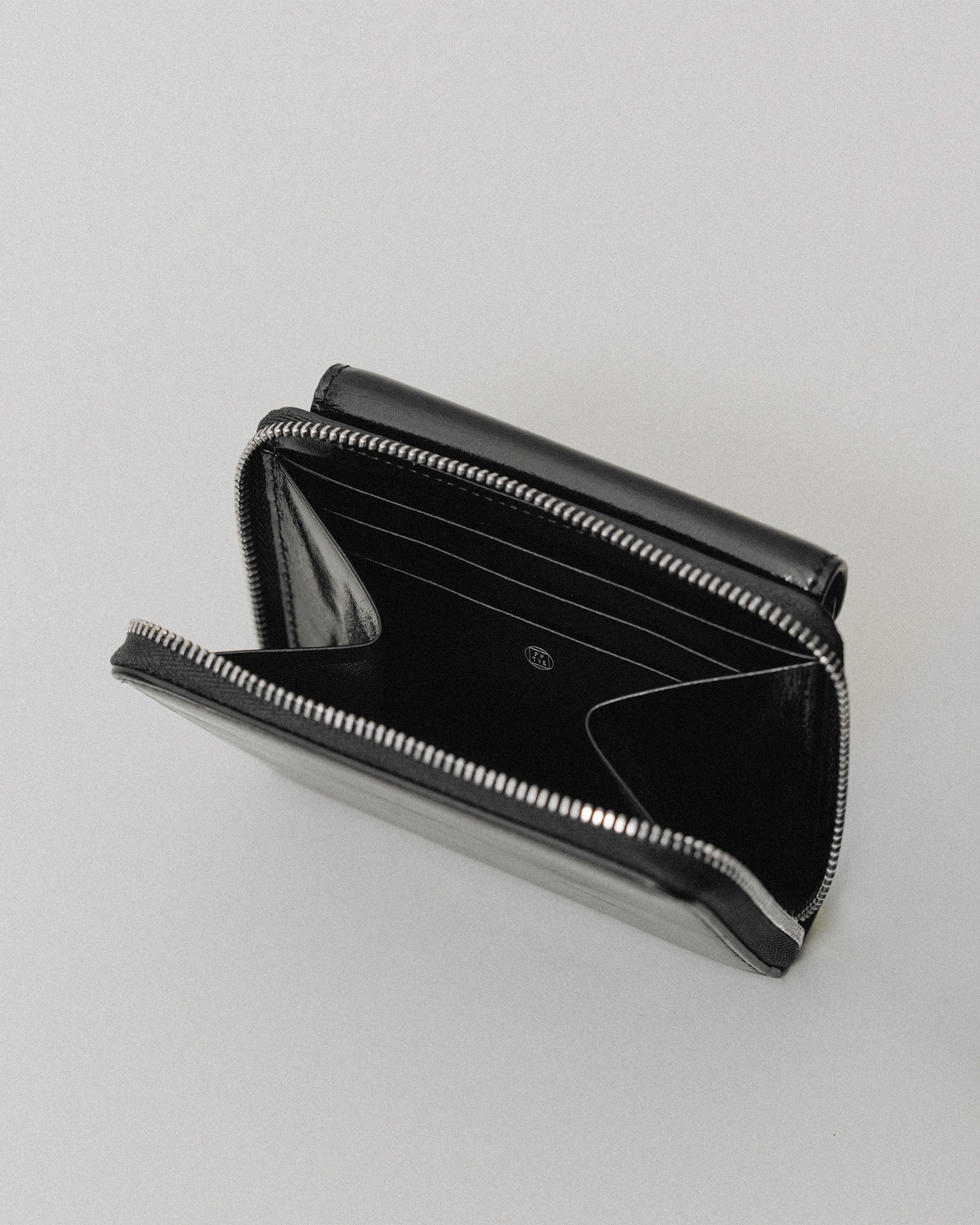 PORTE CARTES LOQUET ZIPPÉ BLACK – TOUT Y EST JP