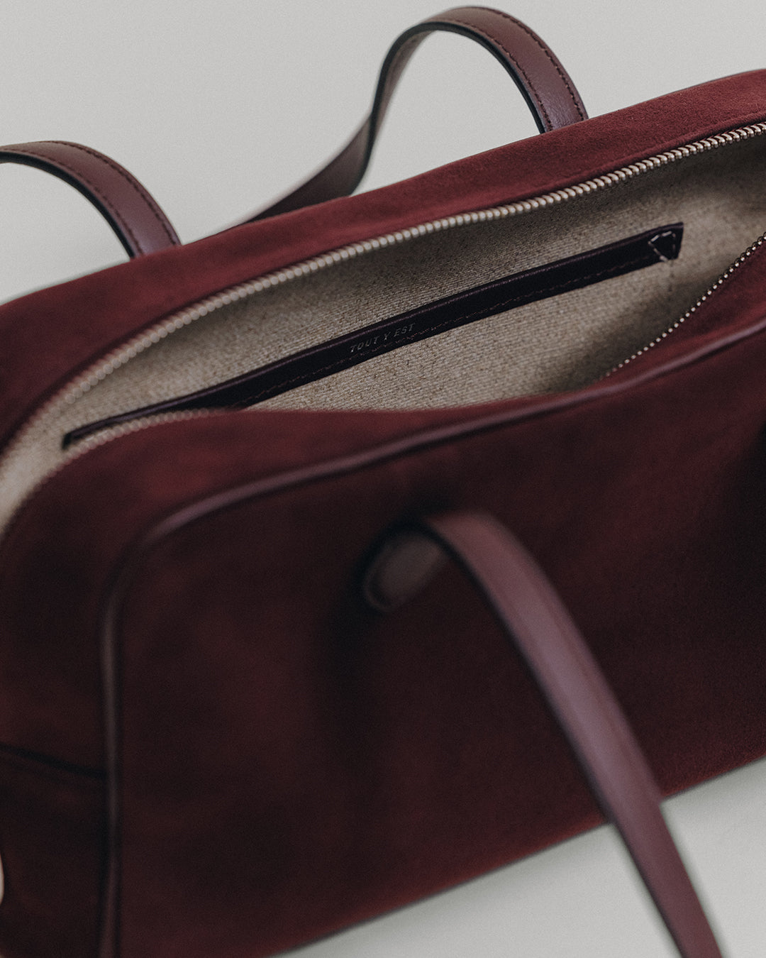 SAC LOQUET SMALL SUEDE BURGUNDY – TOUT Y EST JP