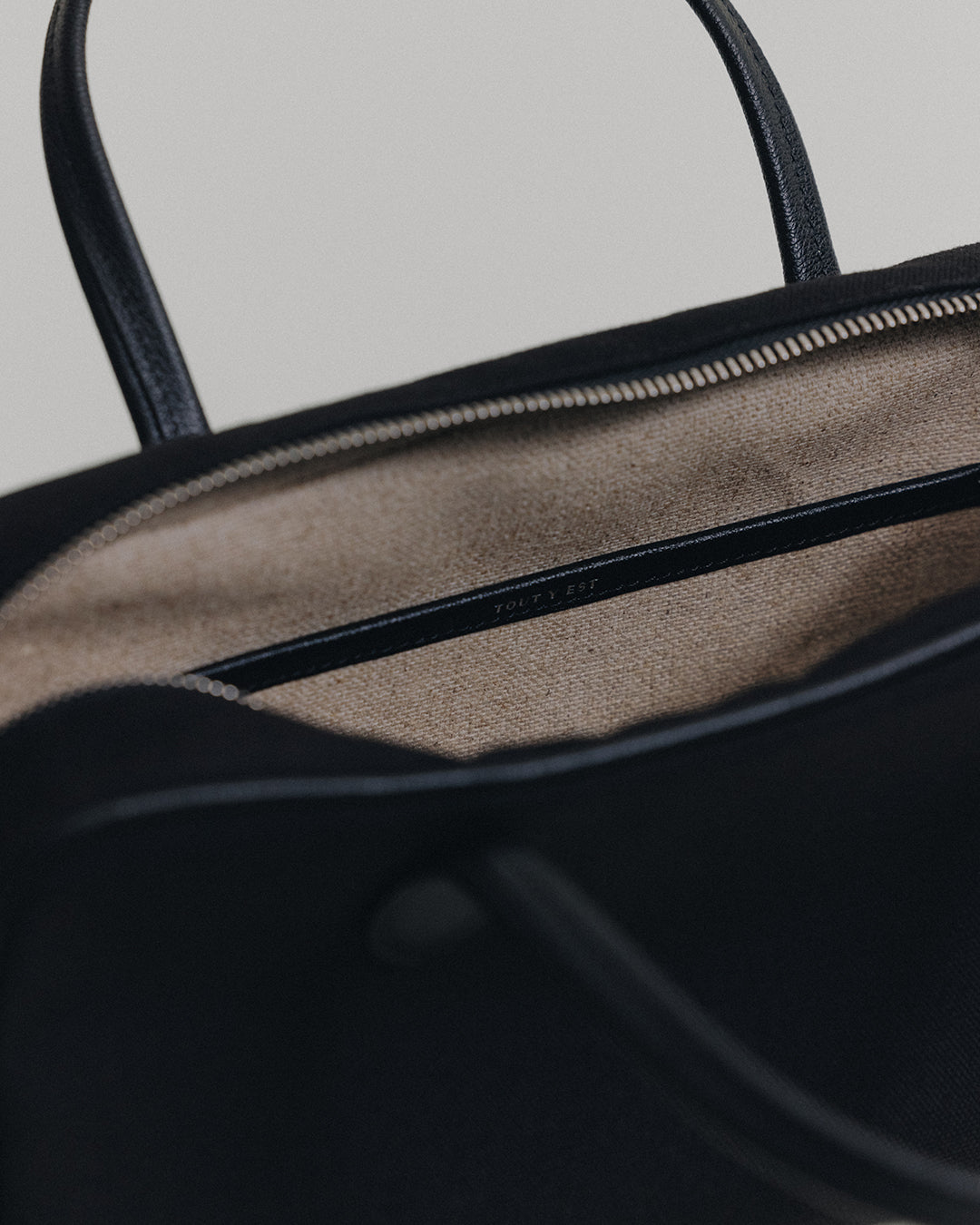 SAC LOQUET TOILE SMALL BLACK – TOUT Y EST JP