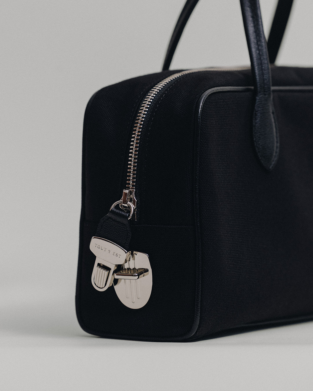 TOUT Y EST トゥティエ ロケスモール ハンドバッグ ブラック SAC LOQUET TOILE SMALL BLACK – TOUT Y EST JP