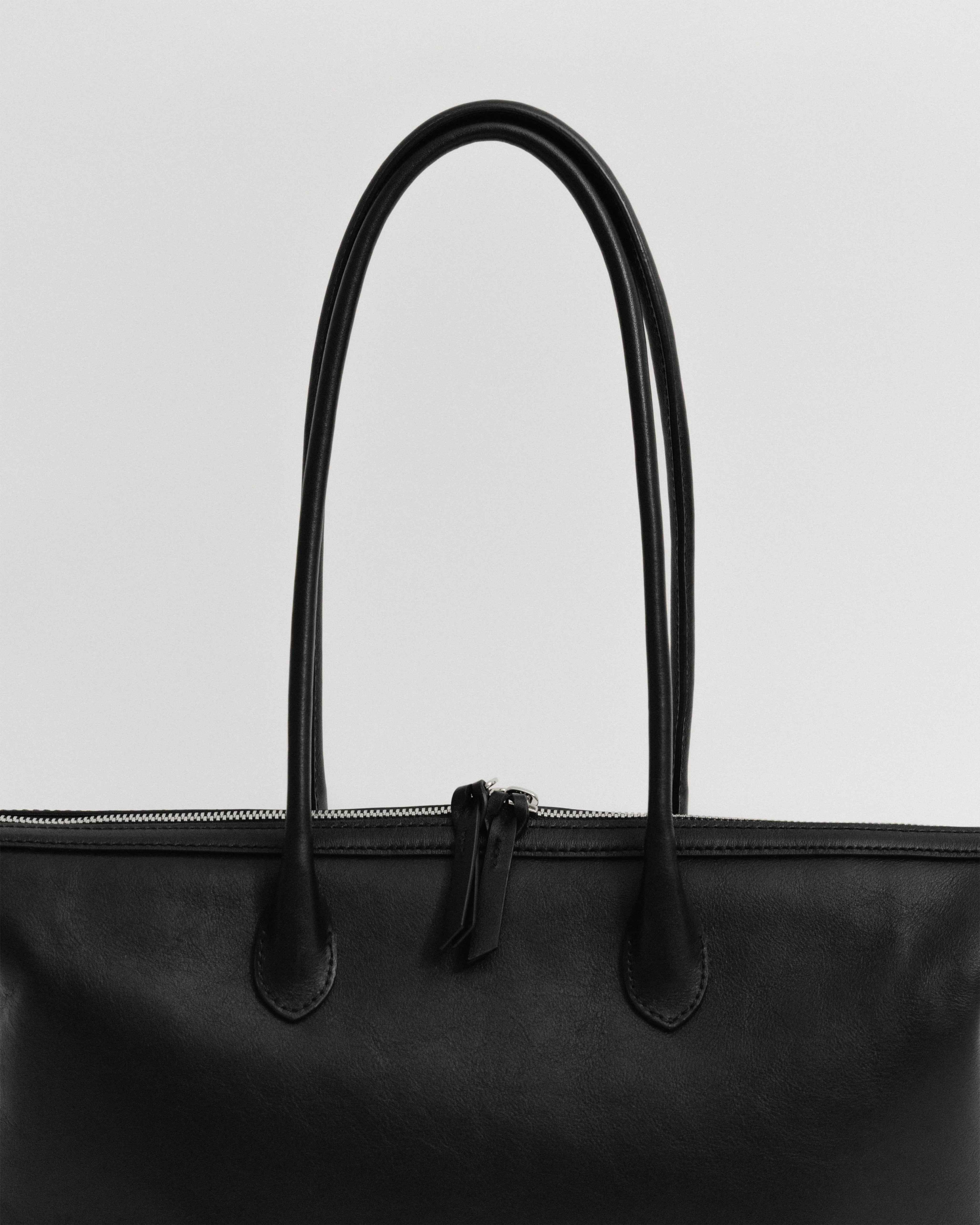 SAC PATTE SMALL BLACK – TOUT Y EST JP
