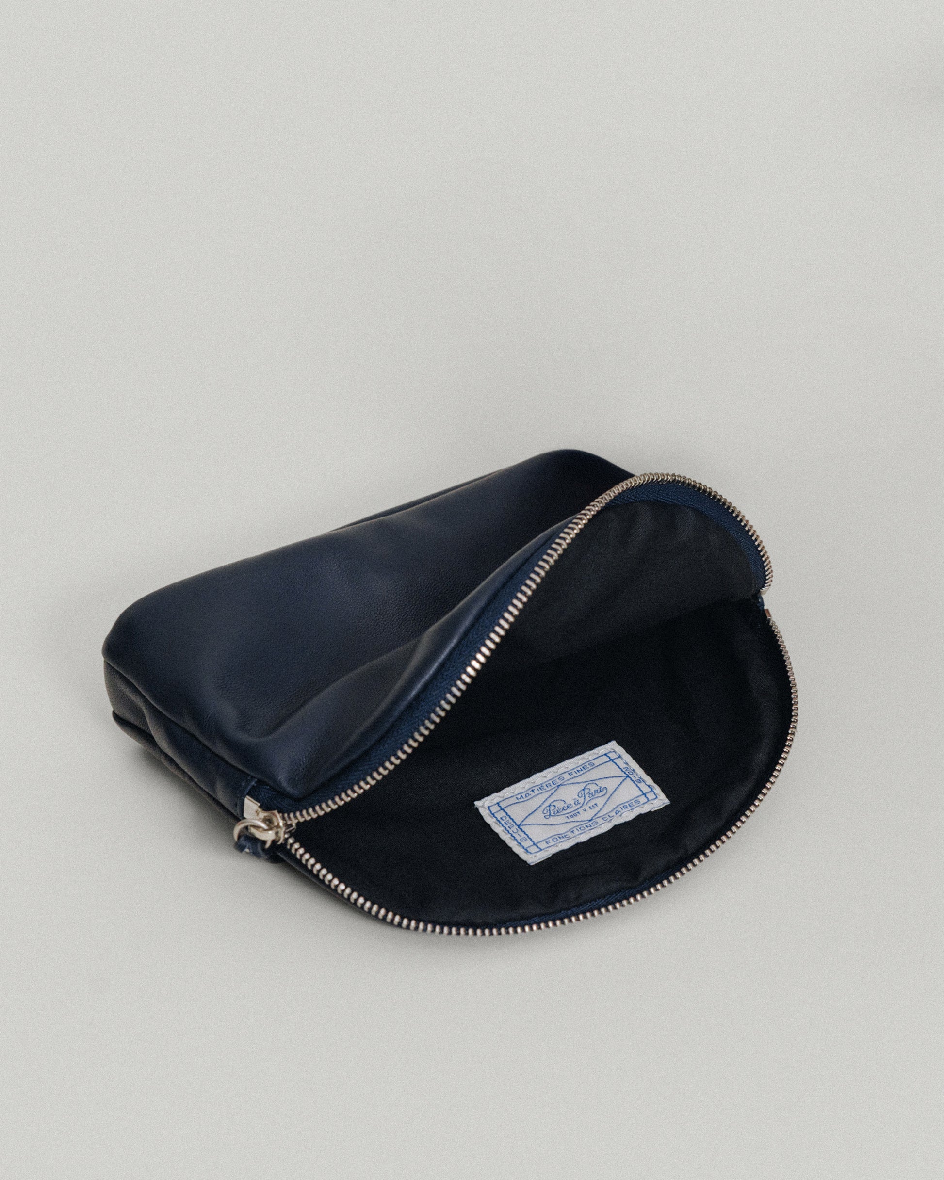 [日本限定] POCHETTE SABOT NAVY