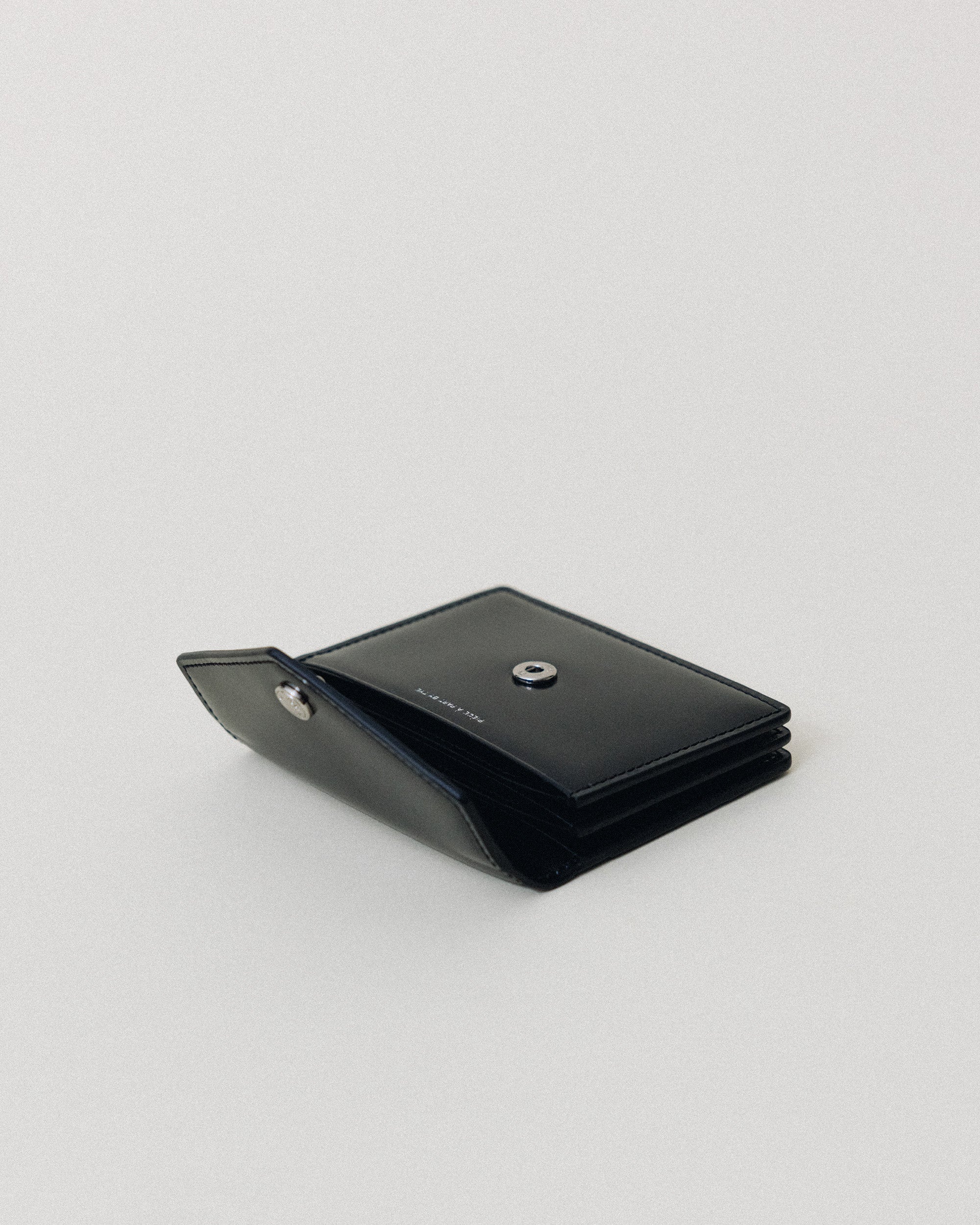 PORTE CARTES SNAP BLACK – TOUT Y EST JP