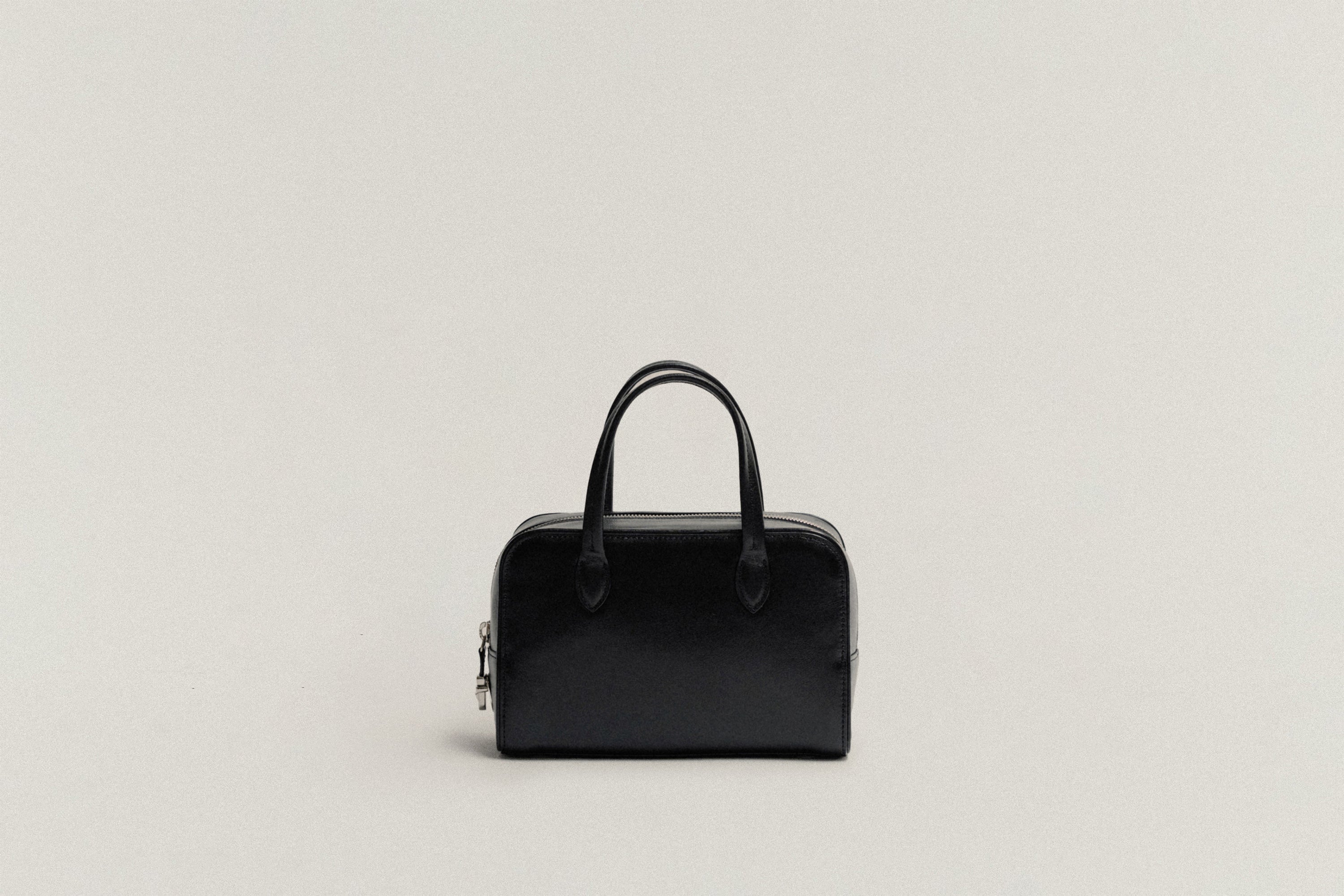 SAC TONNEAU MINI BLACK – TOUT Y EST JP