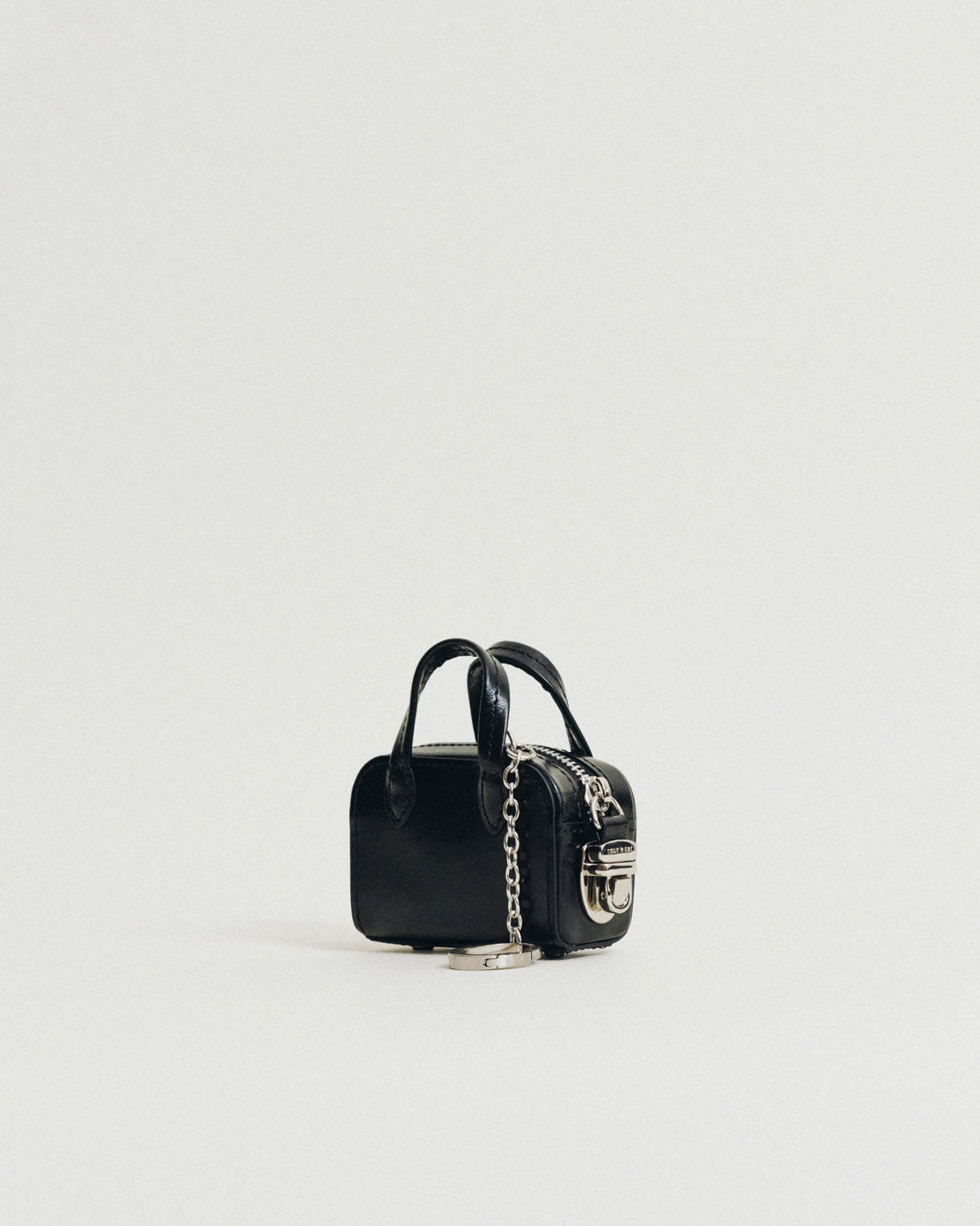 PORTE CLÉS LOQUET BLACK – TOUT Y EST JP