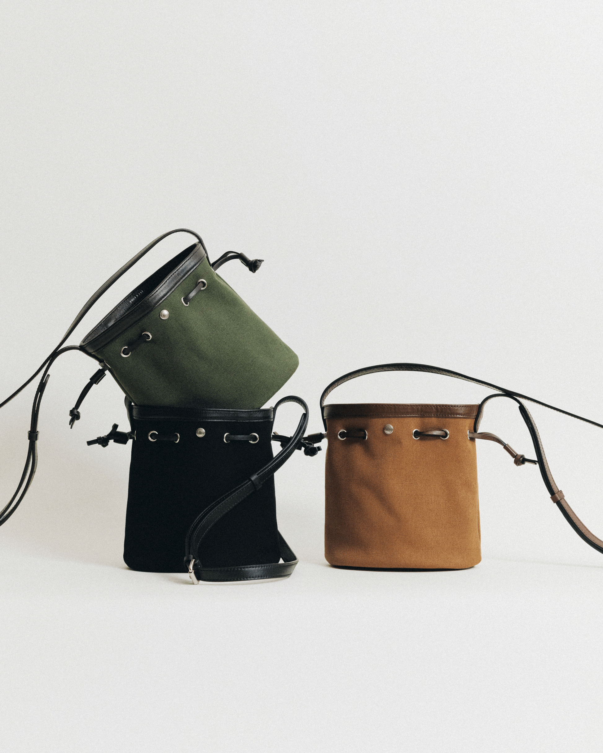 SAC COQUILLE BUCKET MINI BLACK