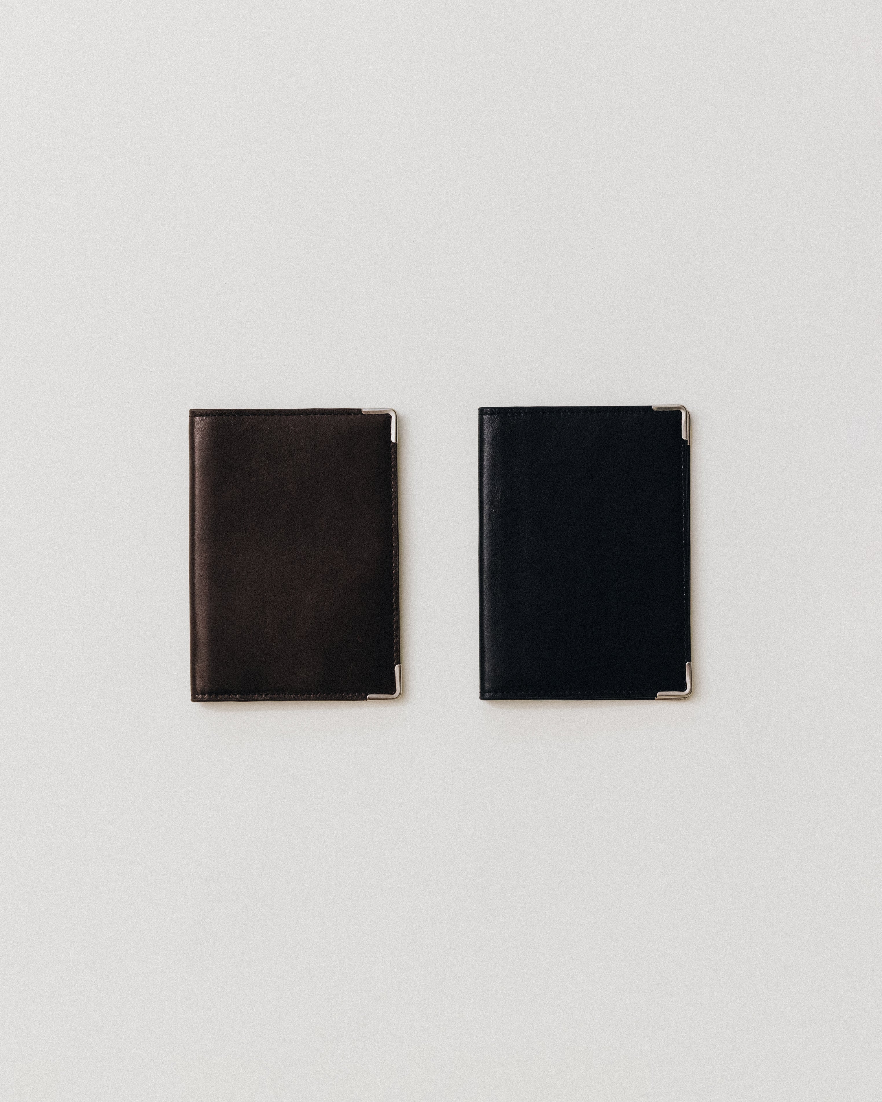 VOYAGE COUVERTURE BROWN – TOUT Y EST JP