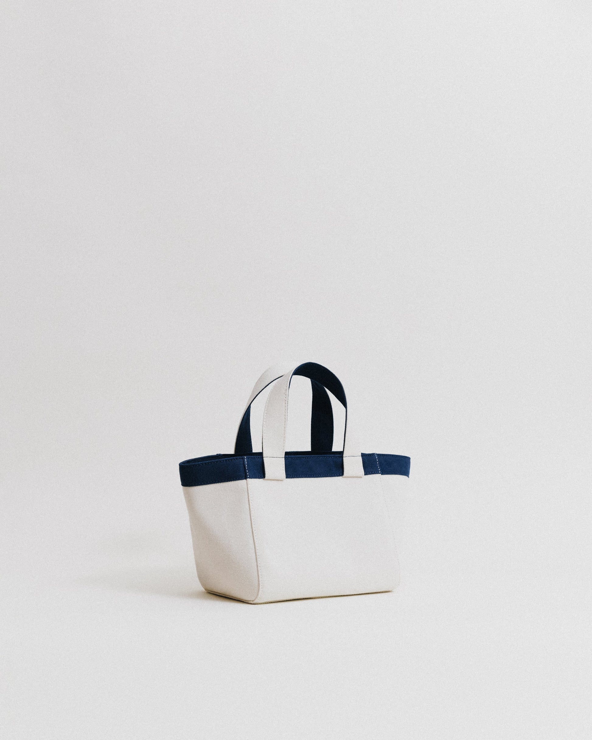 CABINET&CO. TOTE SMALL NAVY