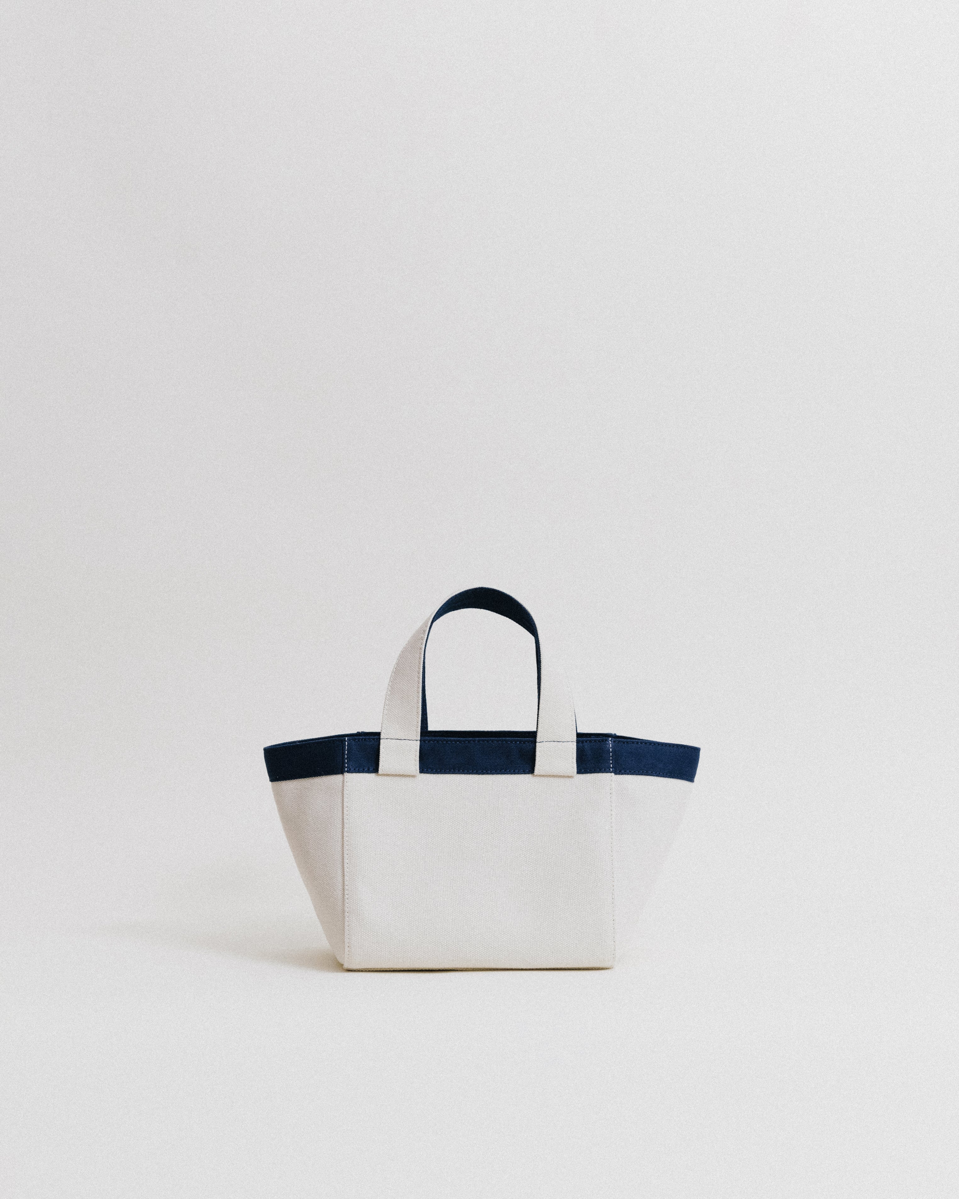 CABINET&CO. TOTE SMALL NAVY – TOUT Y EST JP