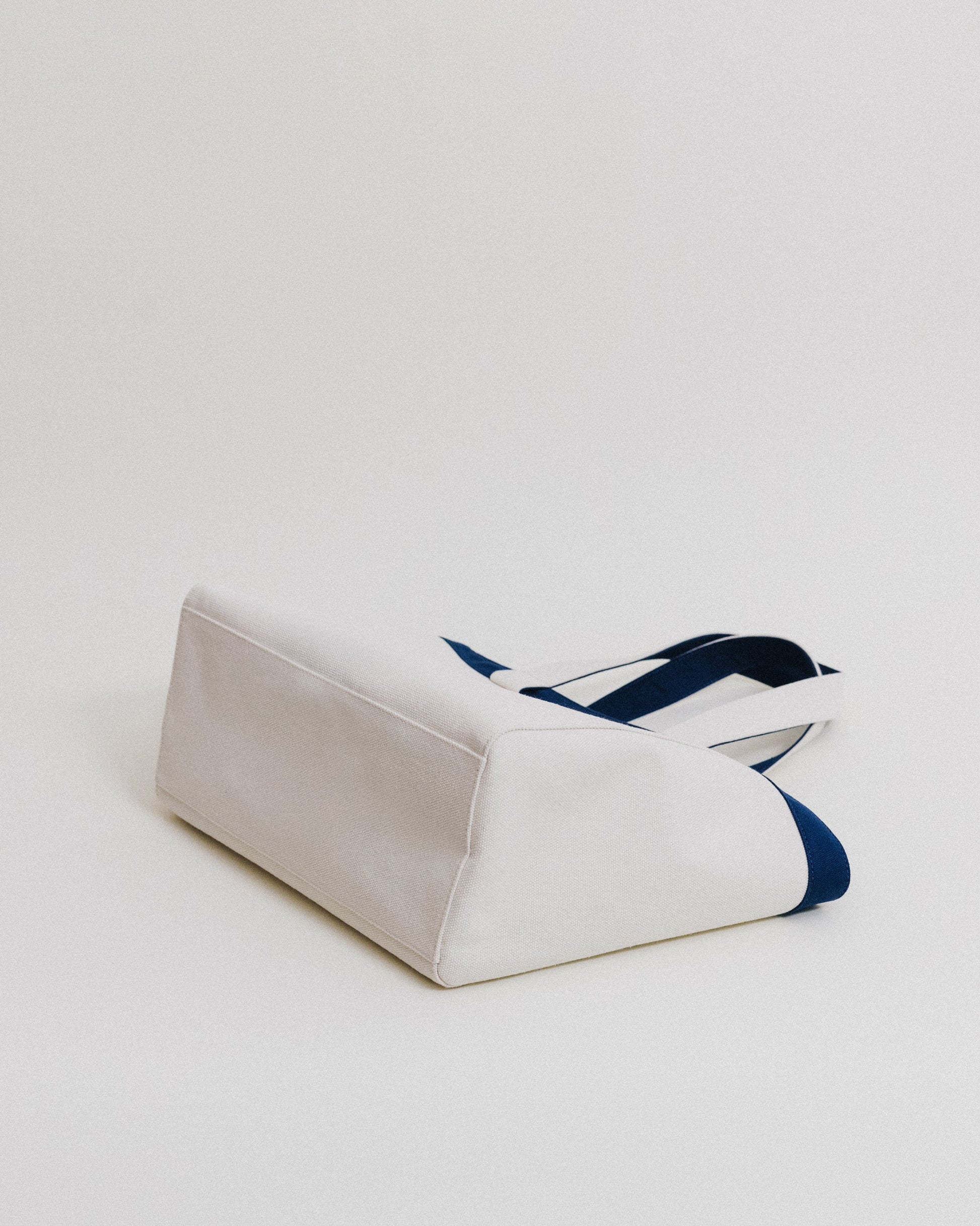 CABINET&CO. TOTE LARGE NAVY