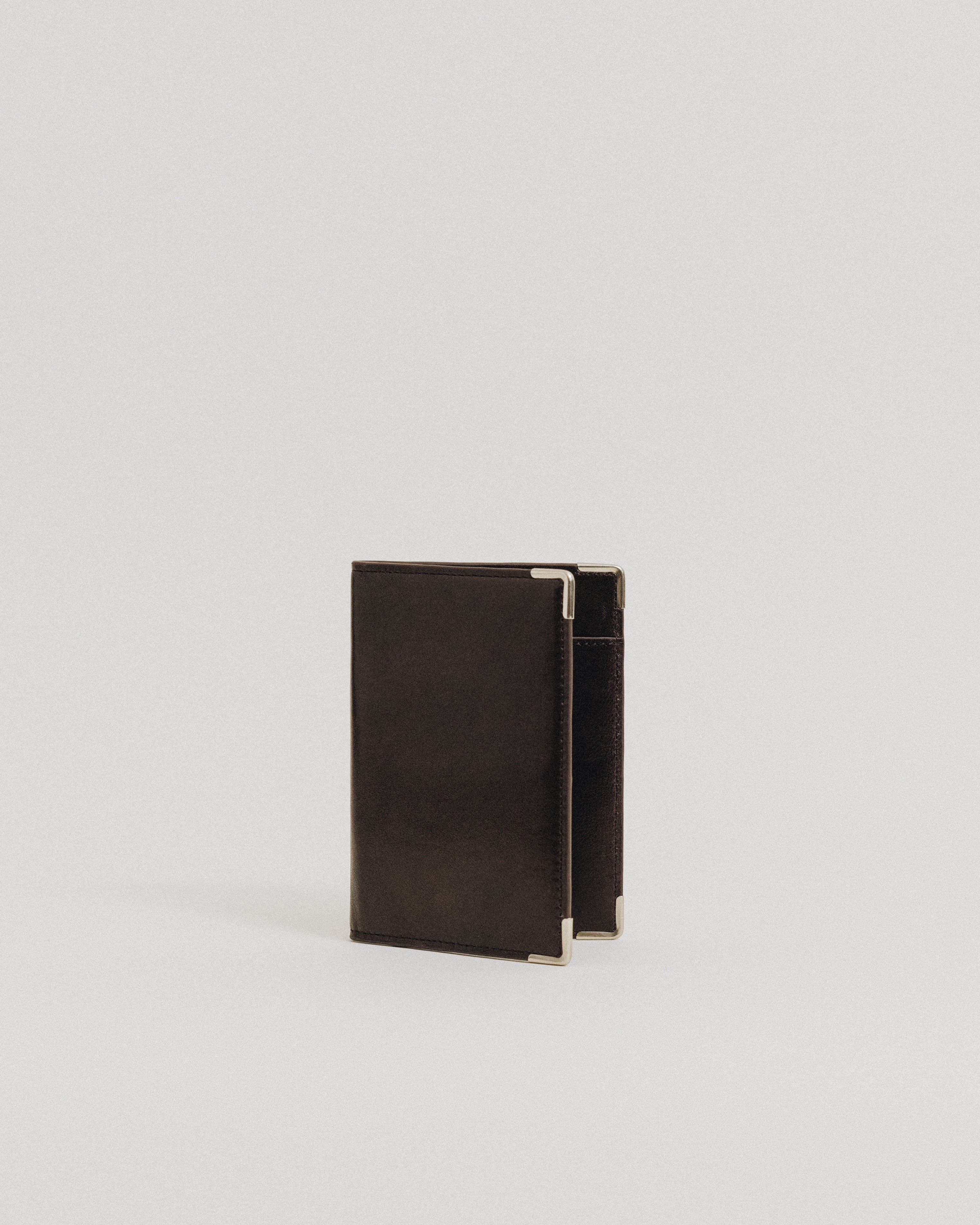 VOYAGE COUVERTURE BROWN – TOUT Y EST JP