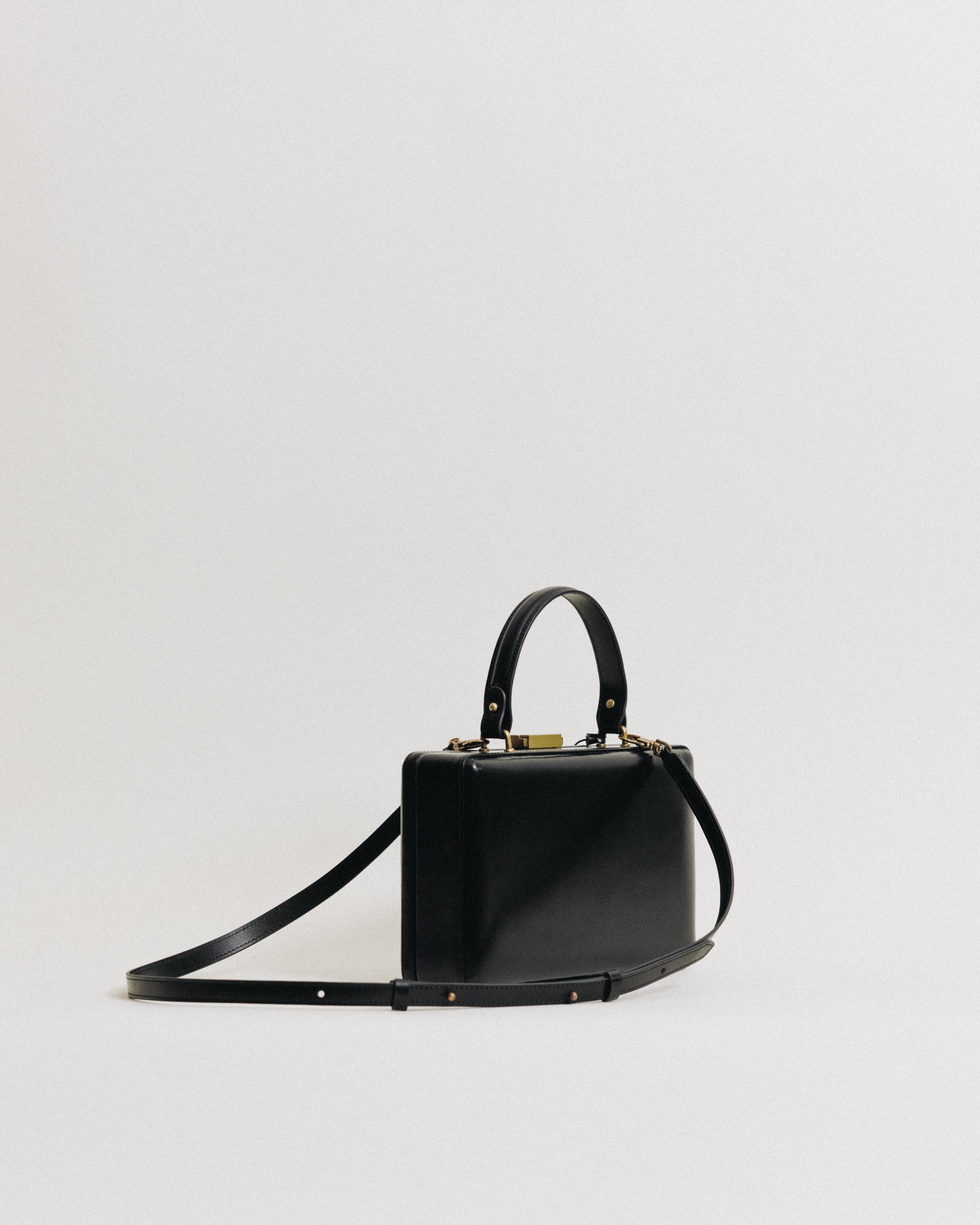 日本数量限定] SAC CAISSE BLACK – TOUT Y EST JP