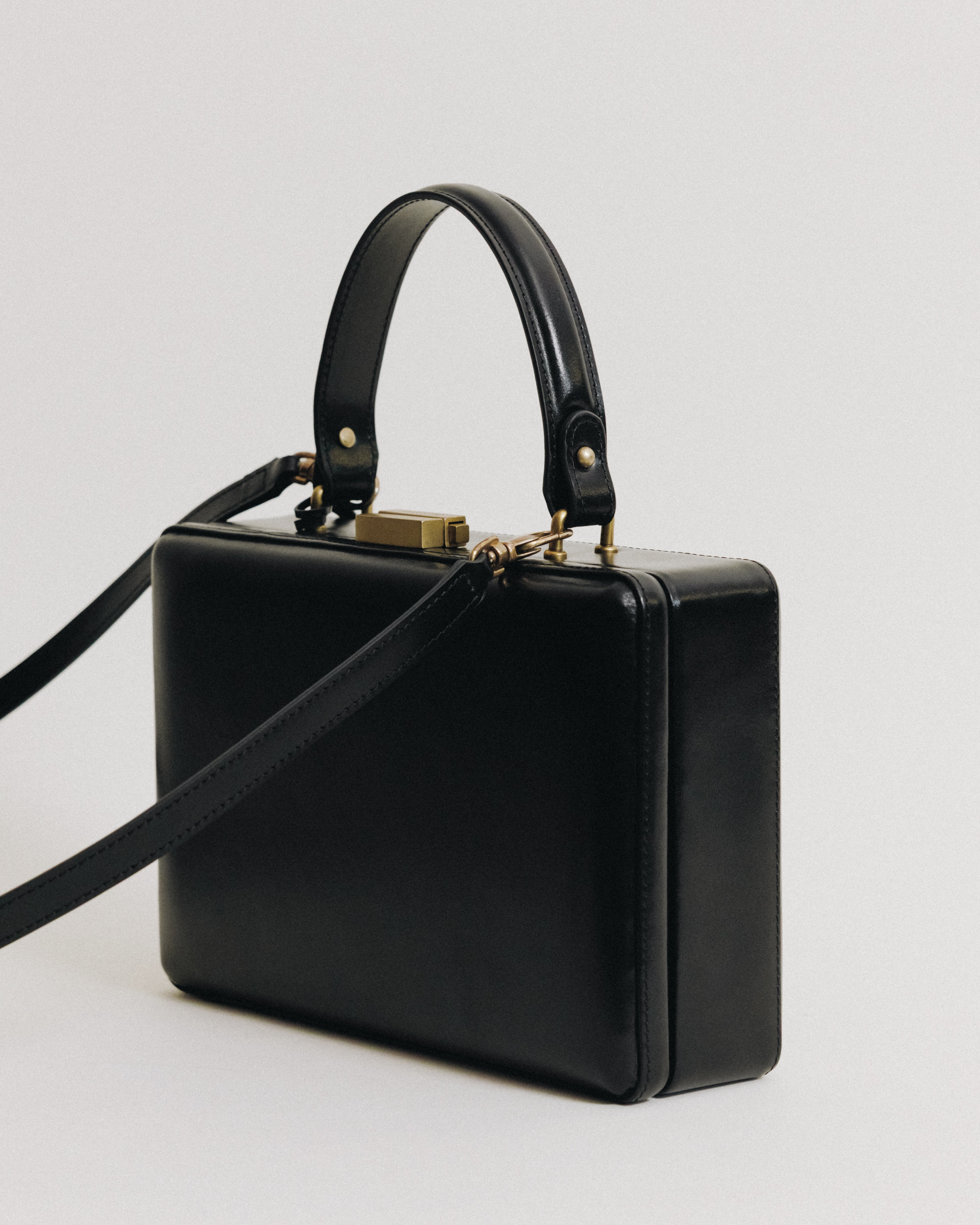 日本数量限定] SAC CAISSE BLACK – TOUT Y EST JP