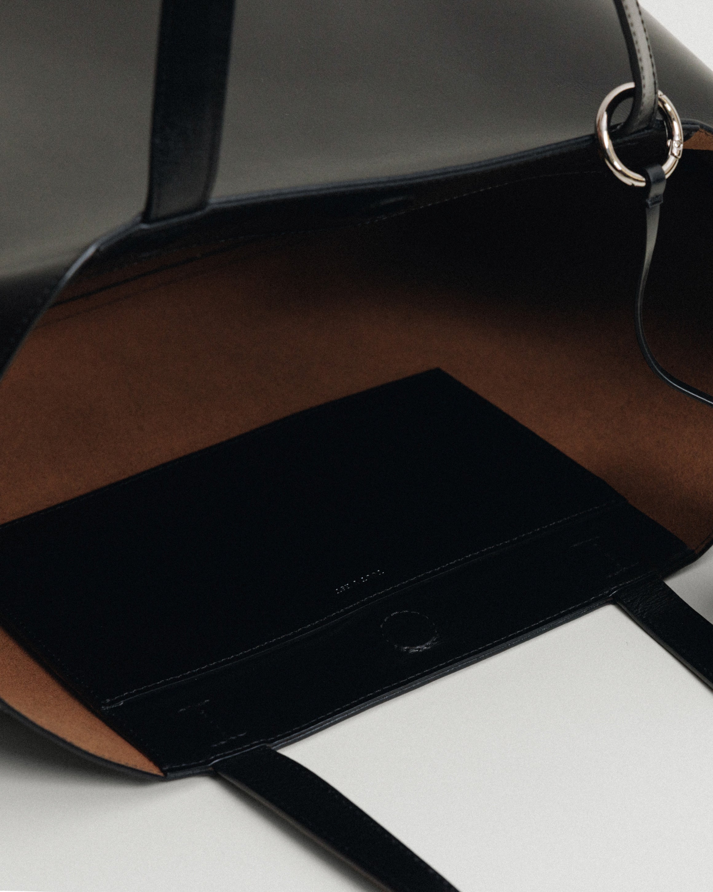 SAC TRESSÉ BLACK – TOUT Y EST JP