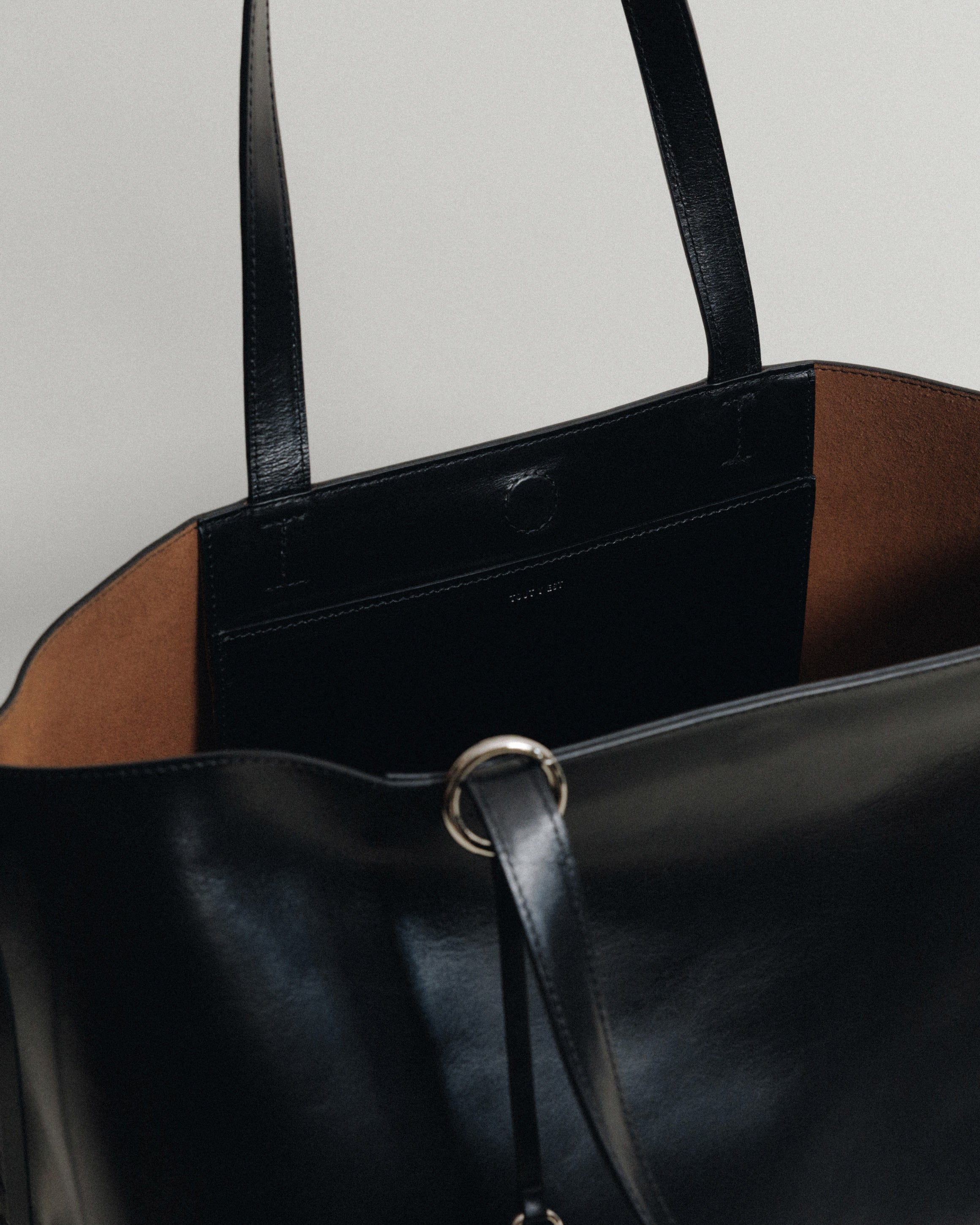 SAC TRESSÉ BLACK – TOUT Y EST JP