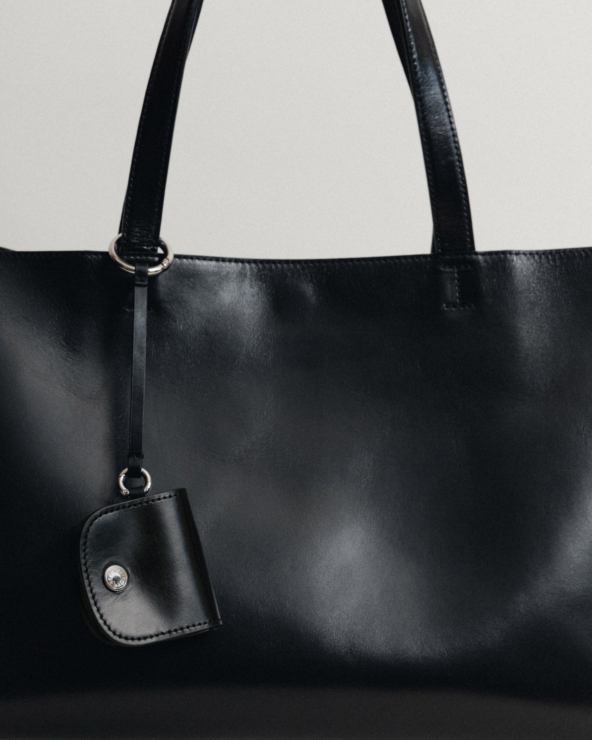 SAC TRESSÉ BLACK – TOUT Y EST JP