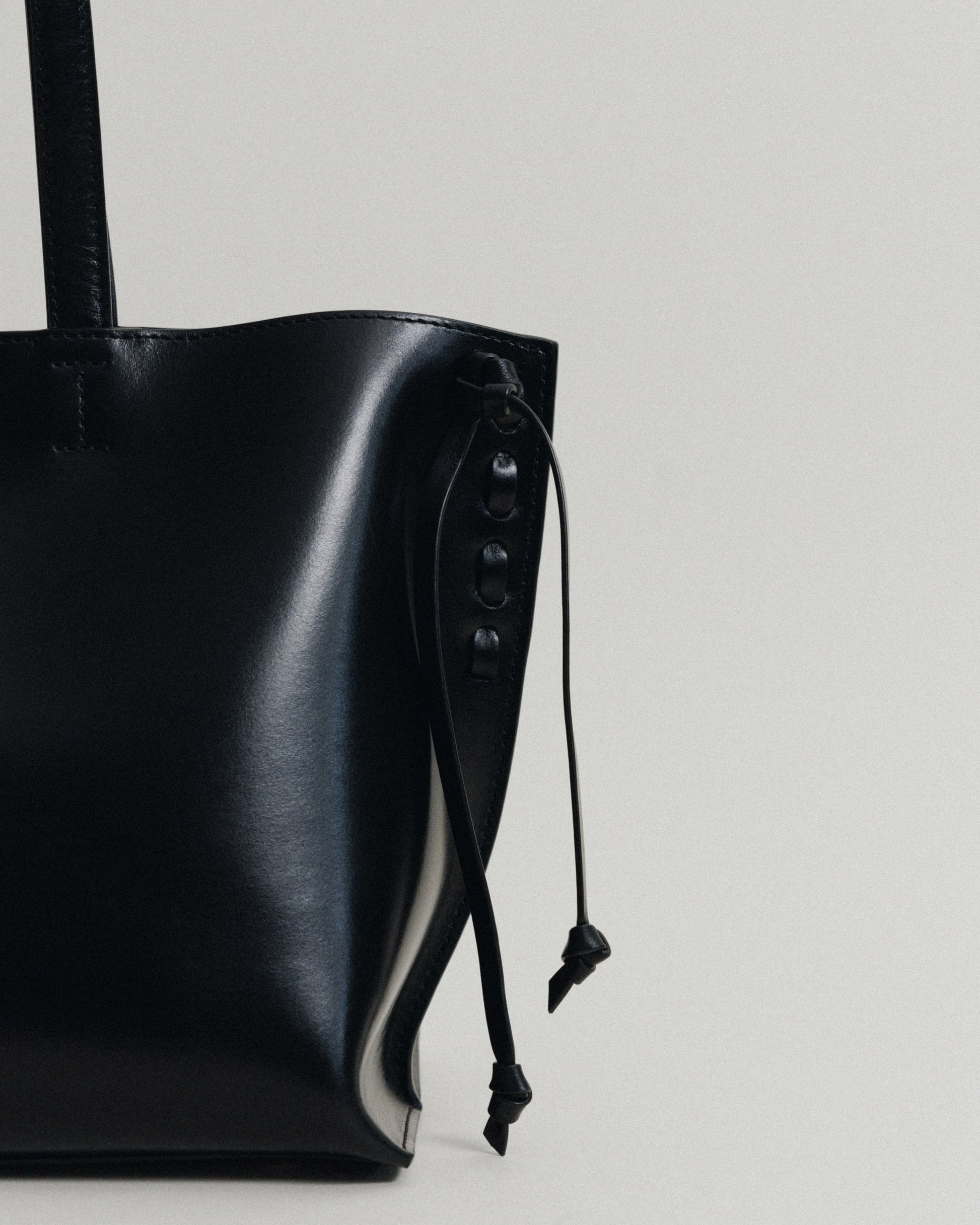 SAC TRESSÉ SMALL BLACK