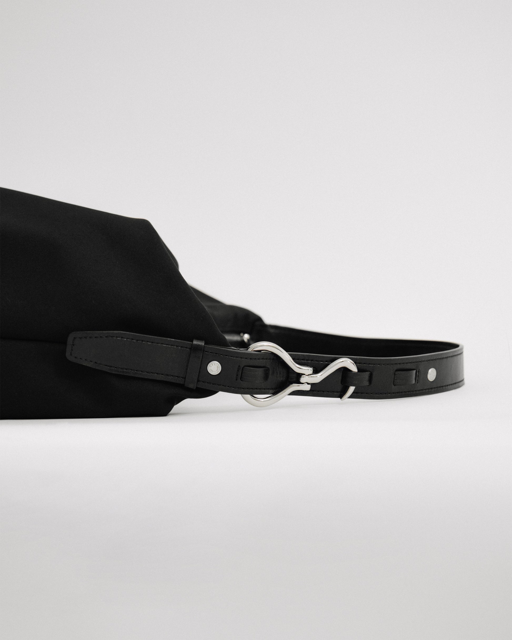 SAC TRESSÉ HOBO TOILE BLACK
