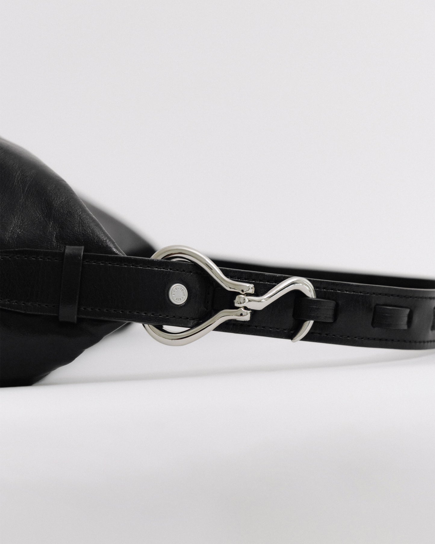 SAC TRESSÉ HOBO BLACK