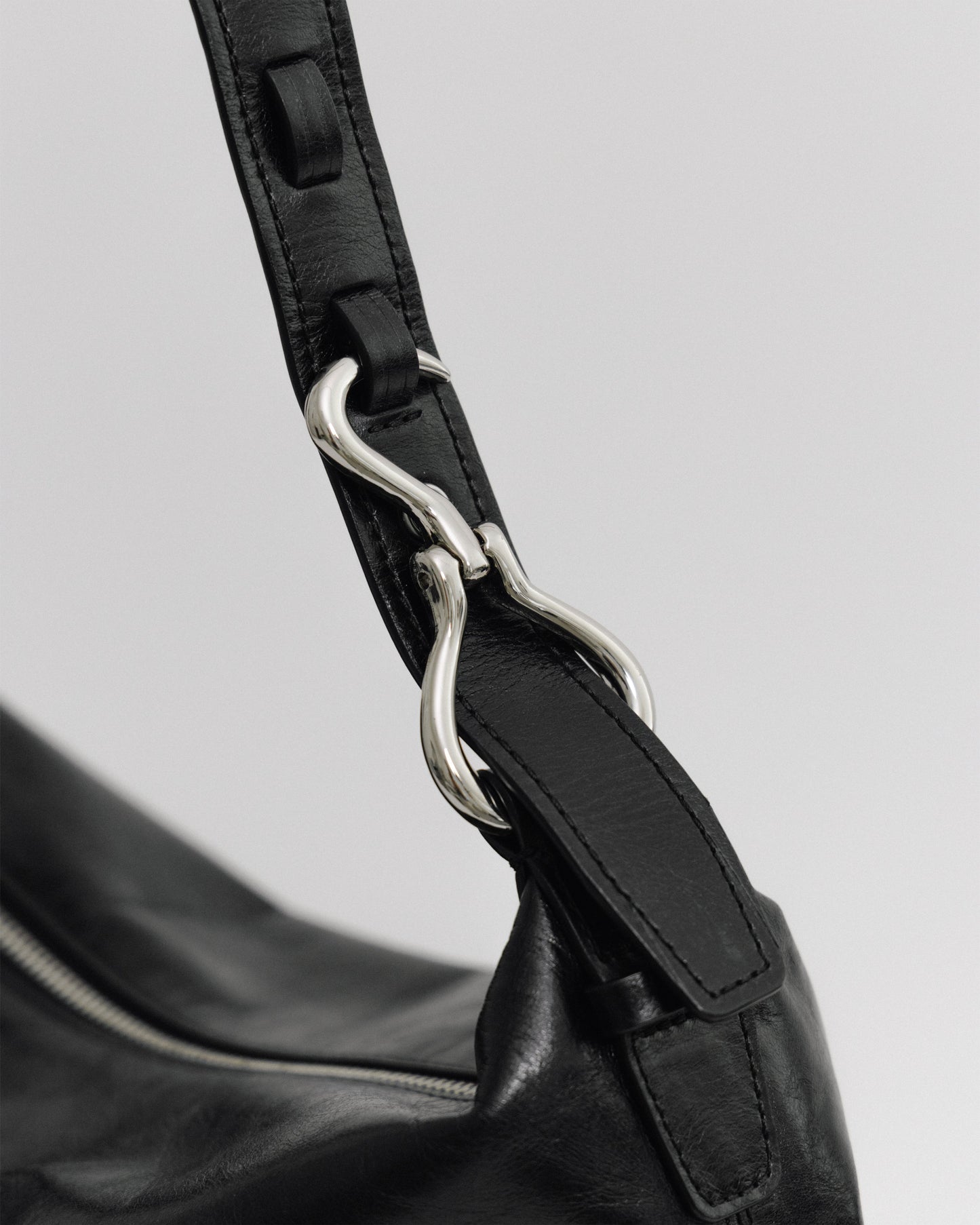 SAC TRESSÉ HOBO BLACK