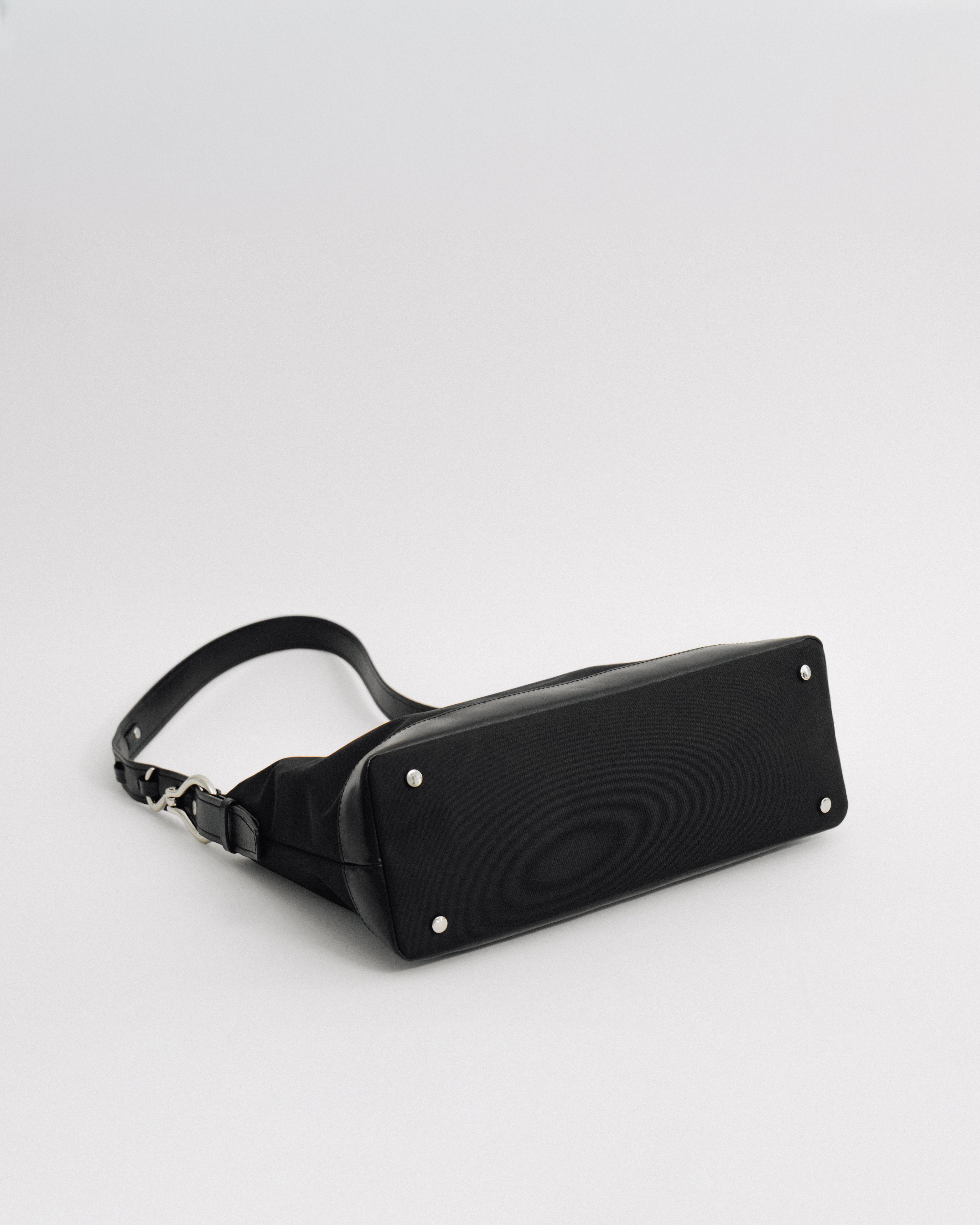 SAC TRESSÉ ÉPAULE TOILE BLACK – TOUT Y EST JP