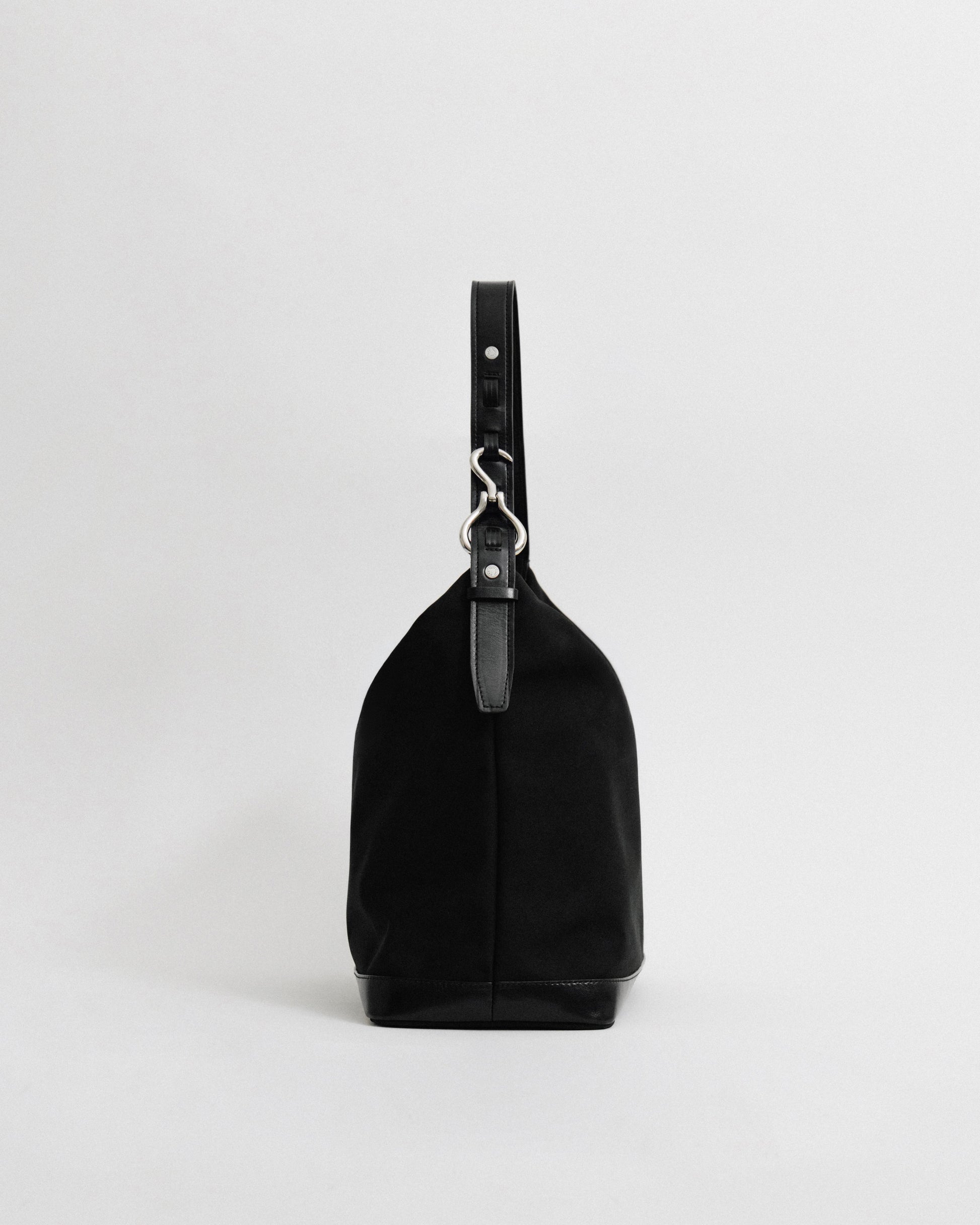 SAC TRESSÉ HOBO TOILE BLACK