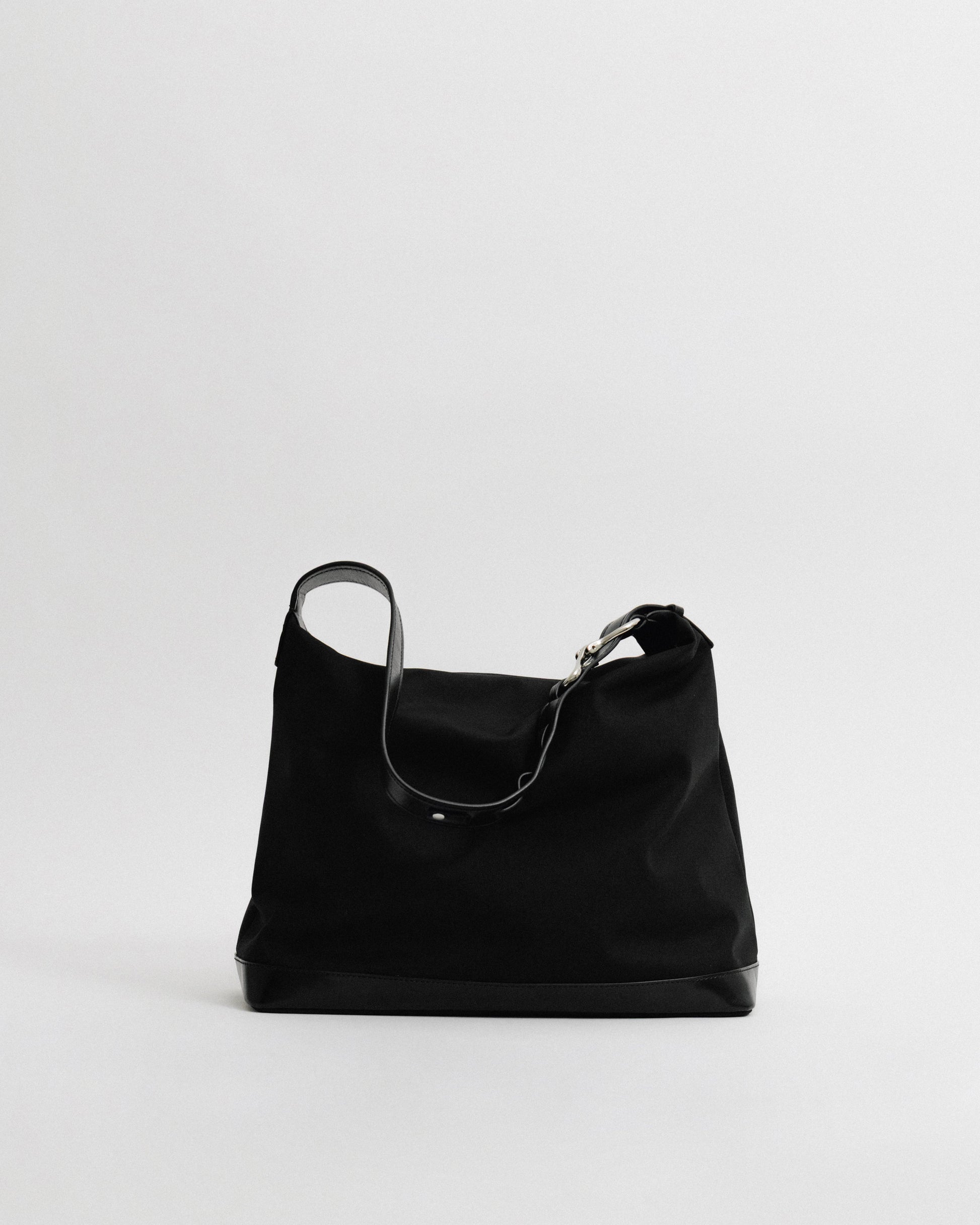 SAC TRESSÉ HOBO TOILE BLACK