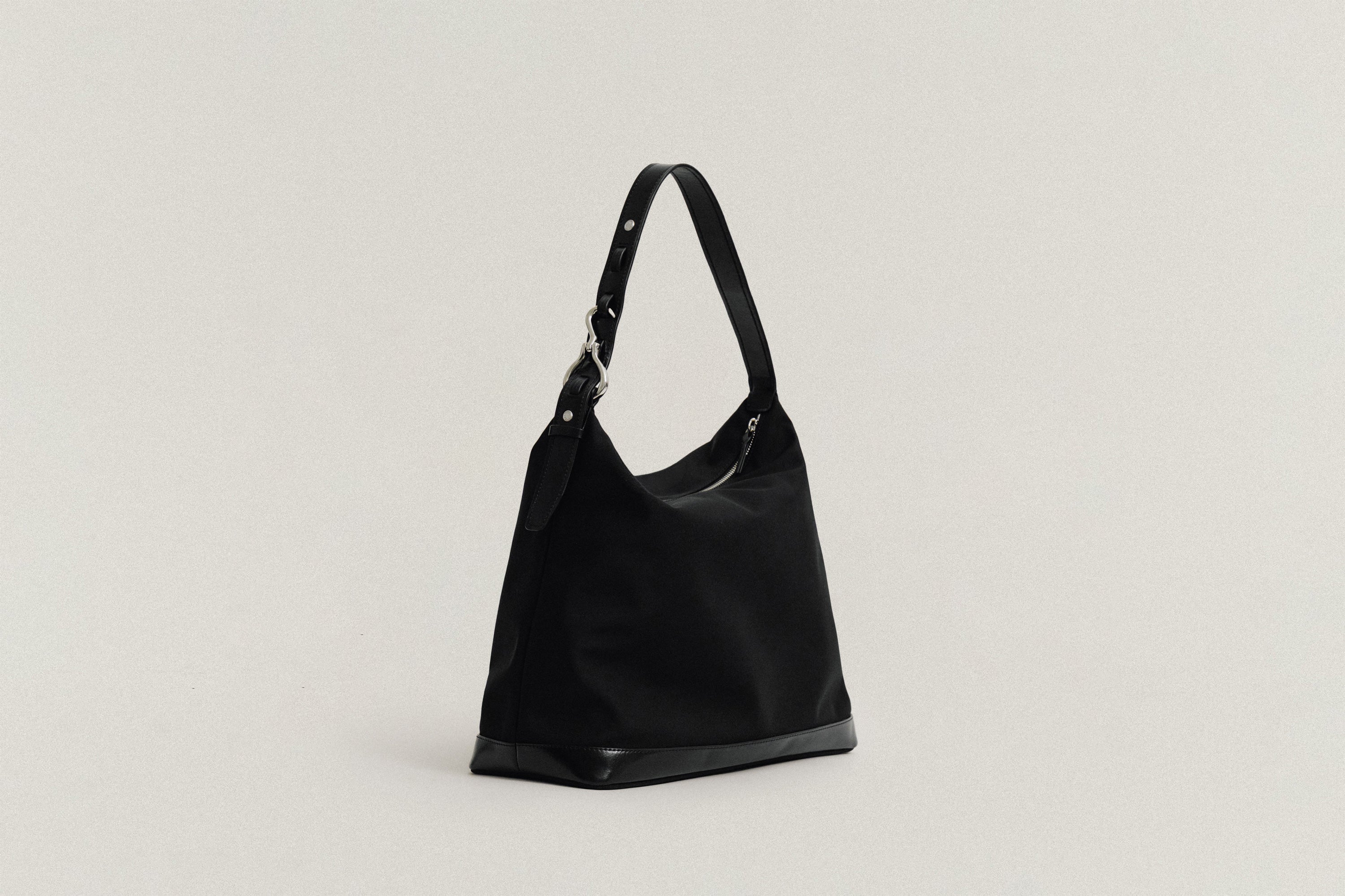 BAGS – TOUT Y EST JP
